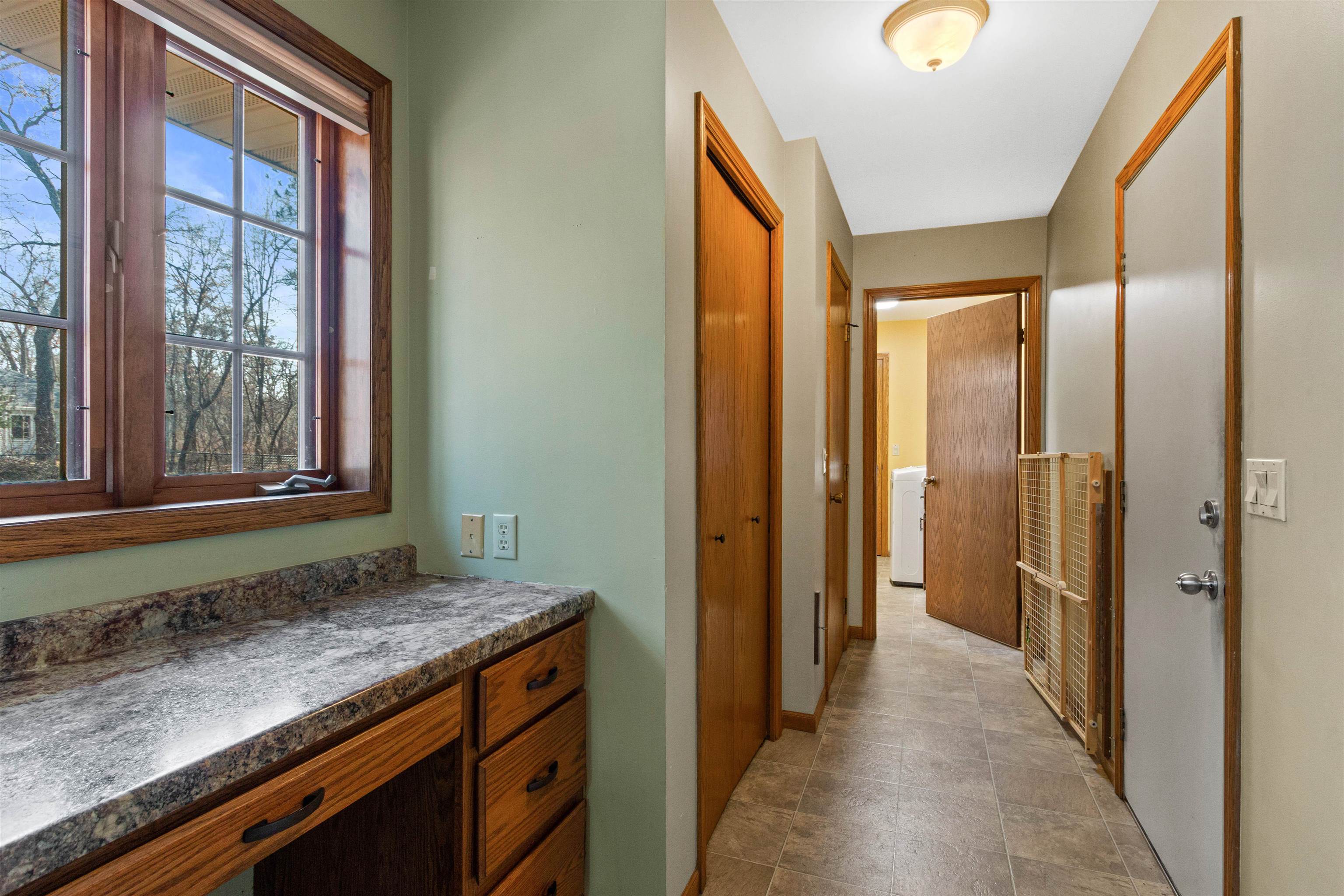 2201 SHADOWVIEW CIRCLE