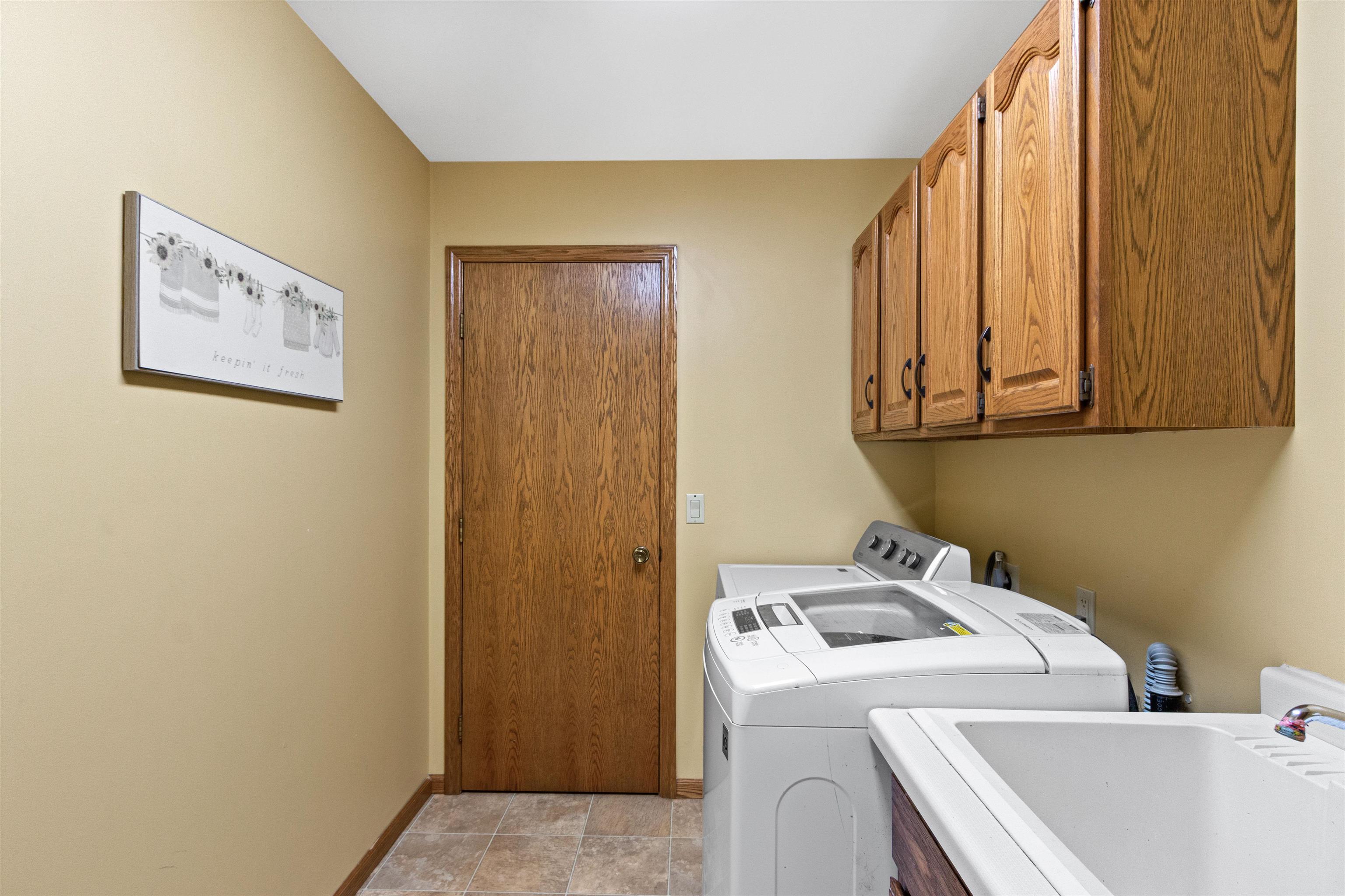 2201 SHADOWVIEW CIRCLE