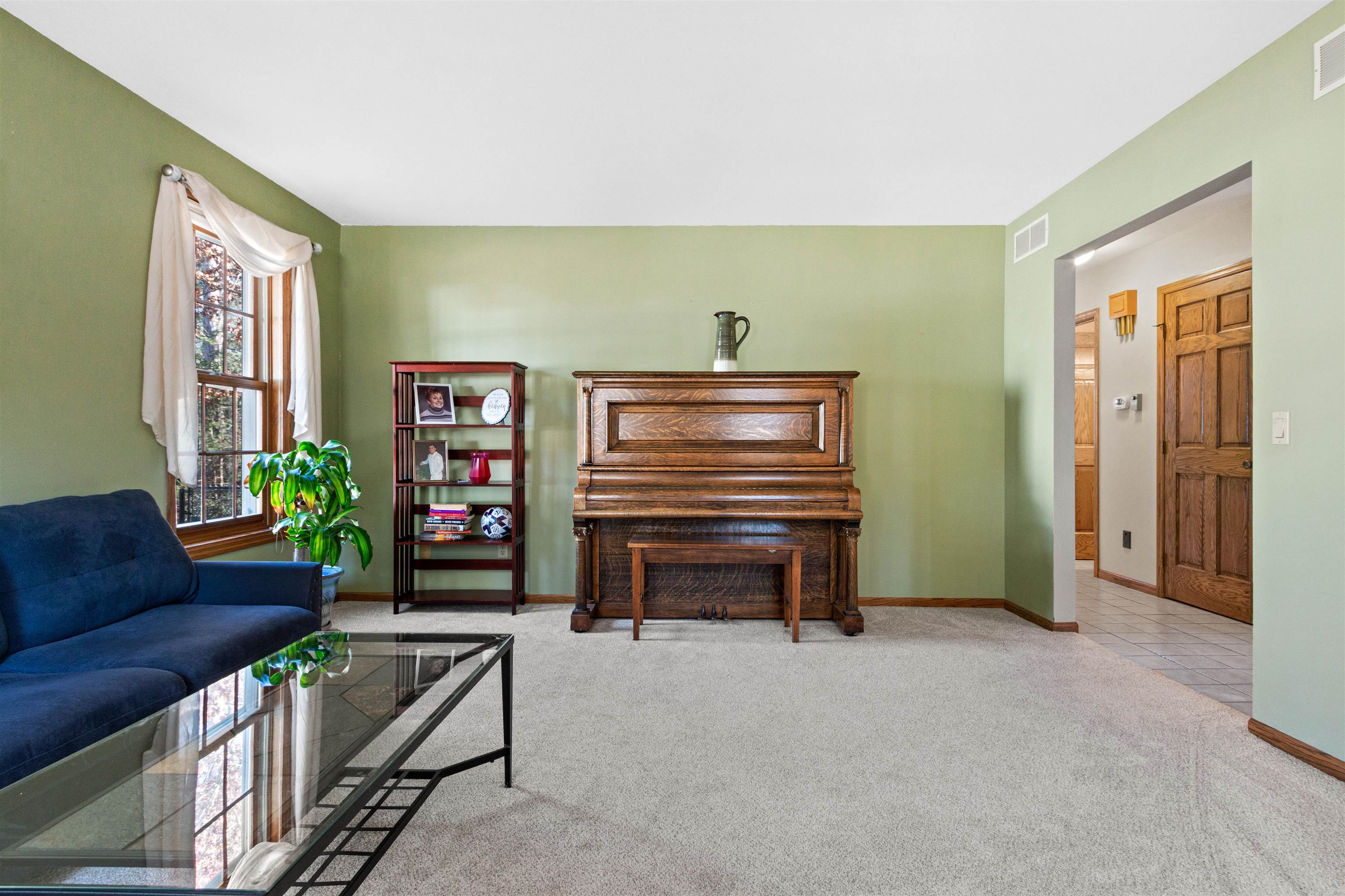 2201 SHADOWVIEW CIRCLE