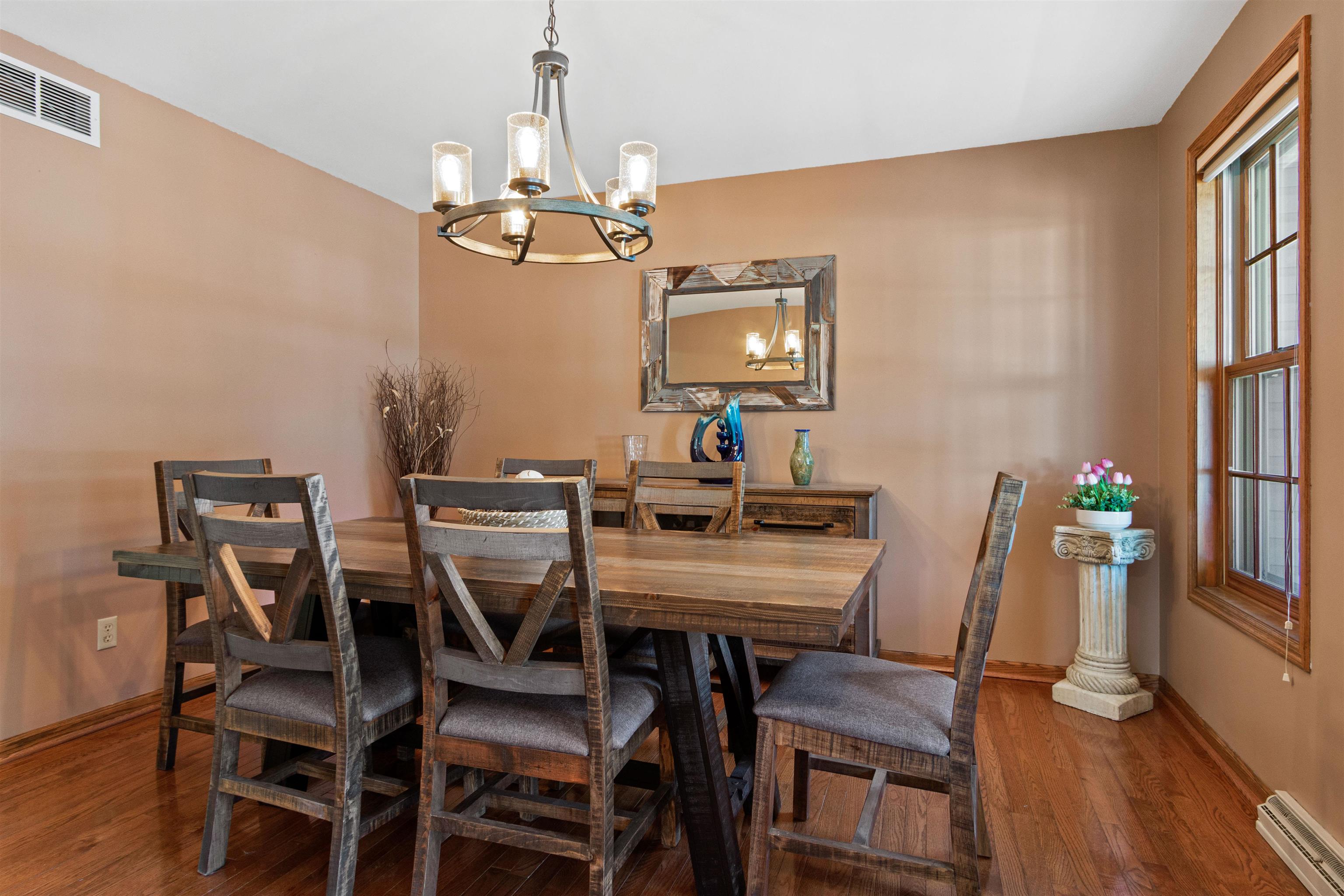 2201 SHADOWVIEW CIRCLE