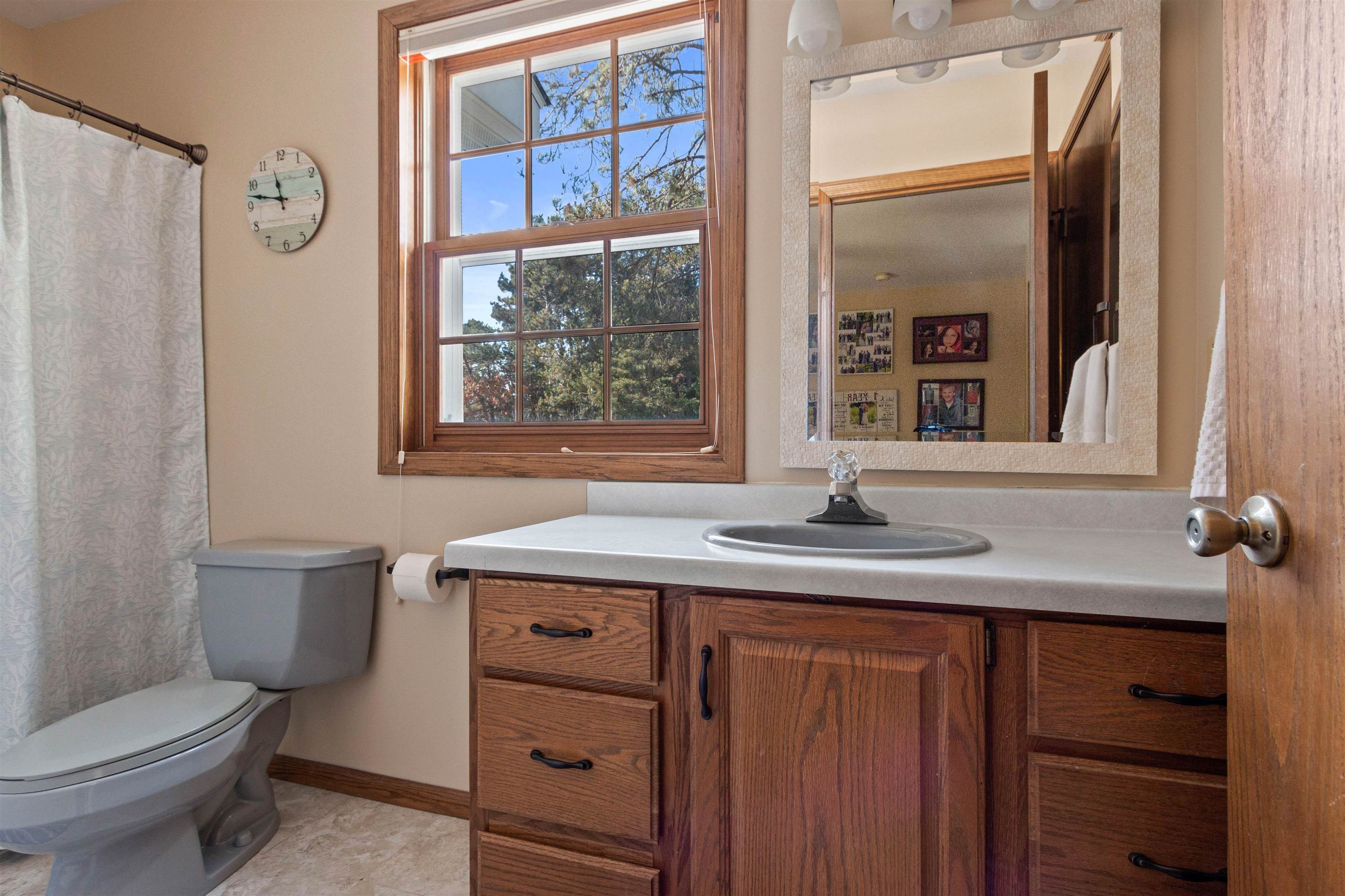 2201 SHADOWVIEW CIRCLE