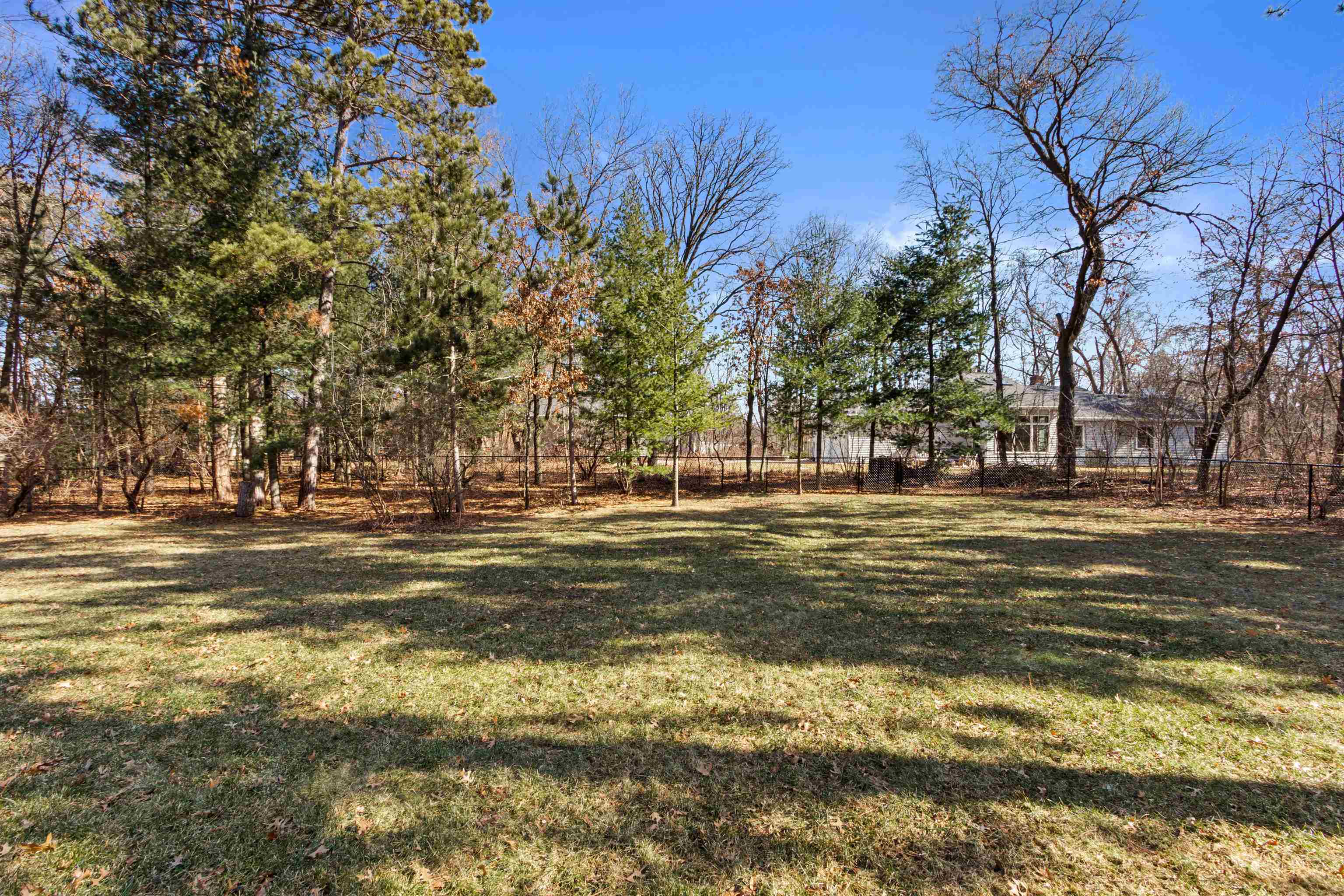 2201 SHADOWVIEW CIRCLE