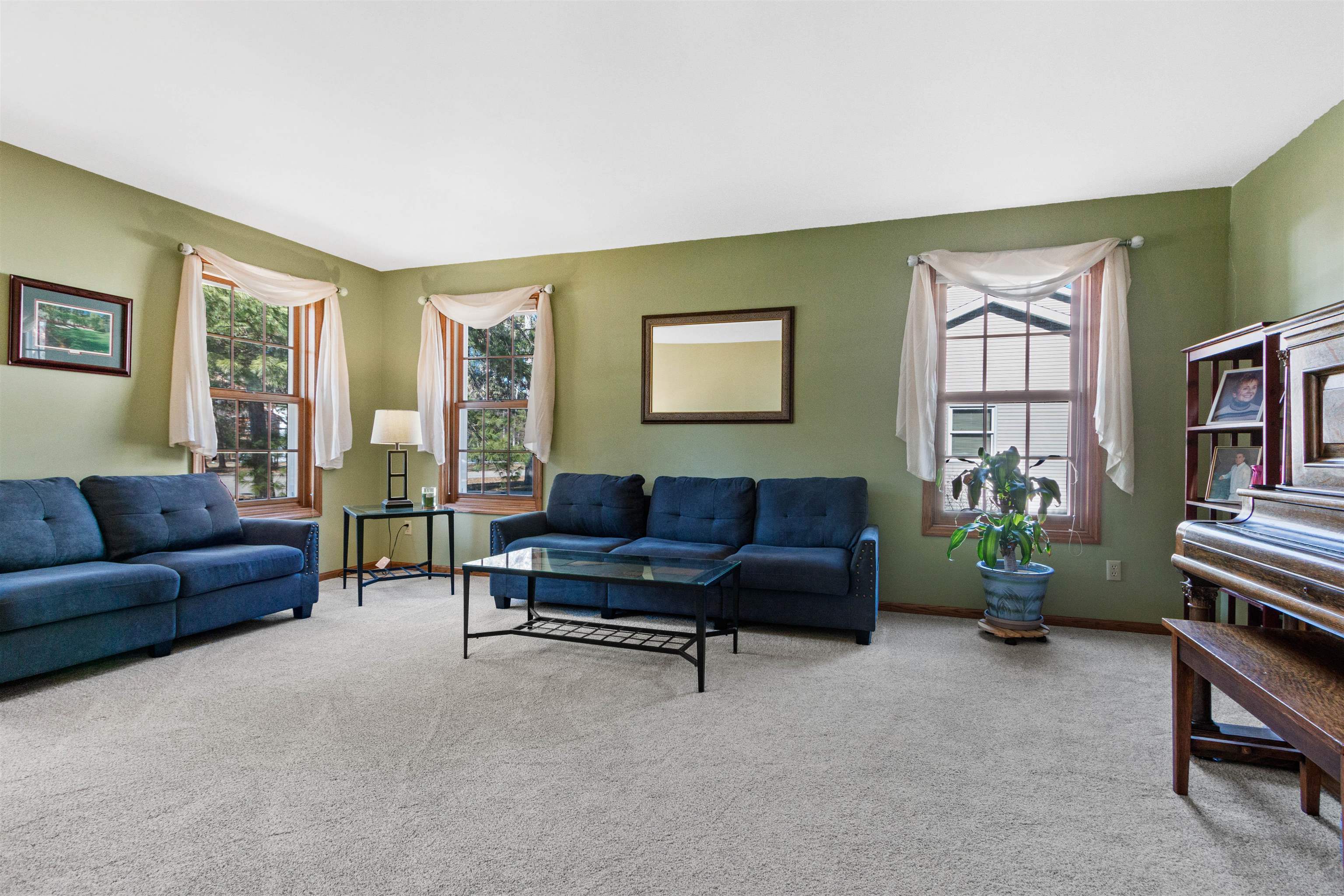 2201 SHADOWVIEW CIRCLE
