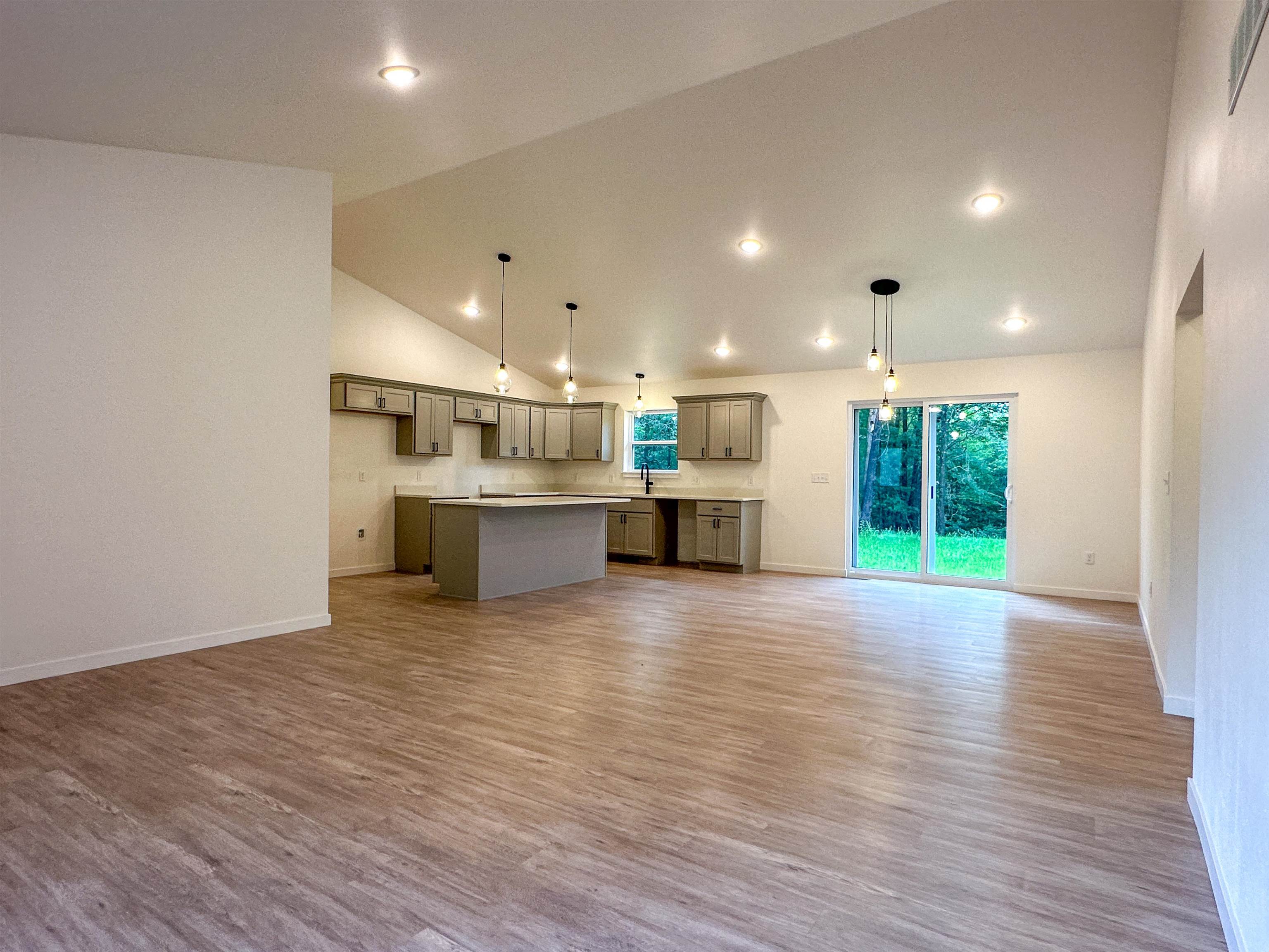 1108 BONETTE LANE, CHILTON, Wisconsin 53014, 3 Bedrooms Bedrooms, ,2 BathroomsBathrooms,Residential,For Sale,1108 BONETTE LANE,22400879