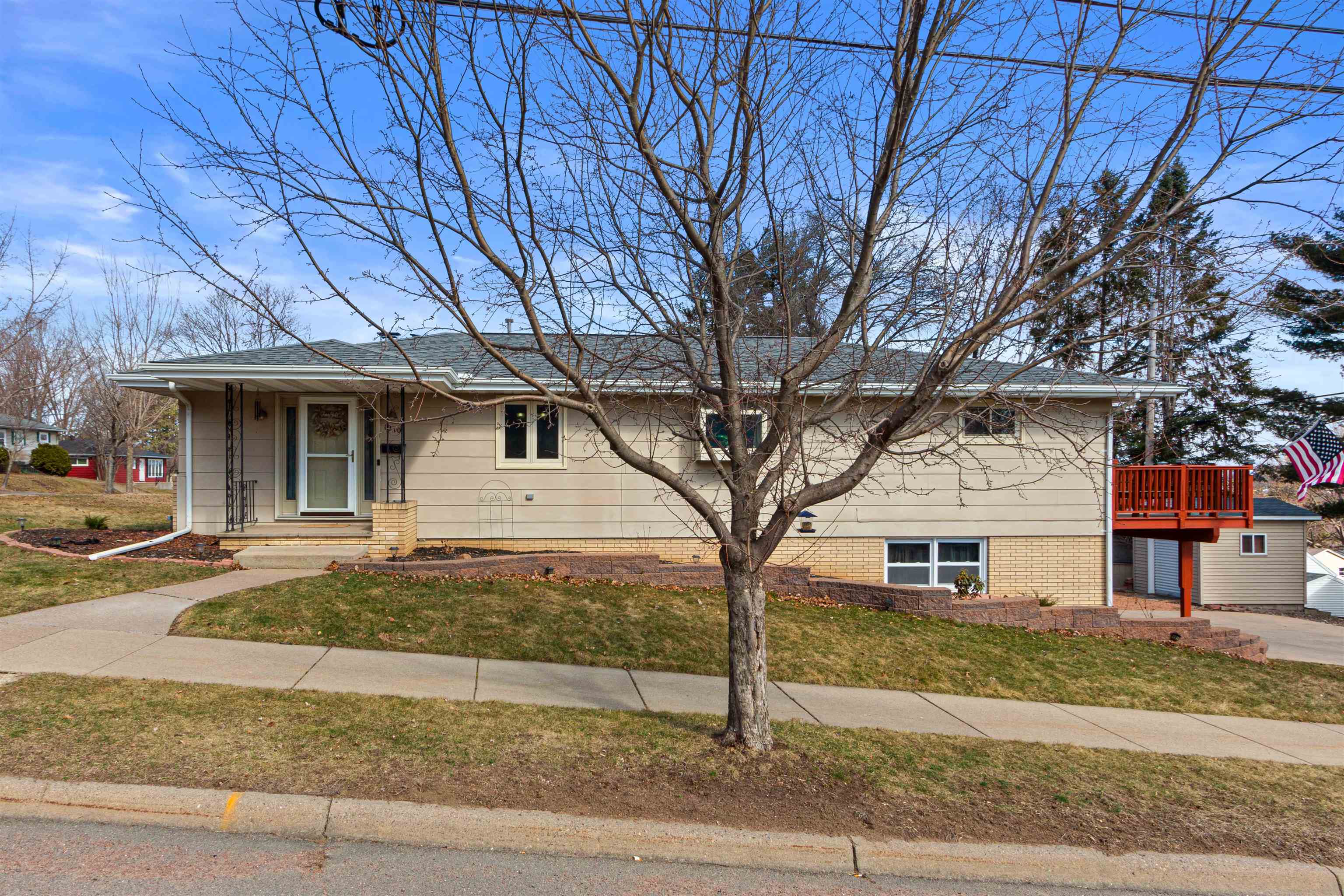 1010 MAPLE STREET