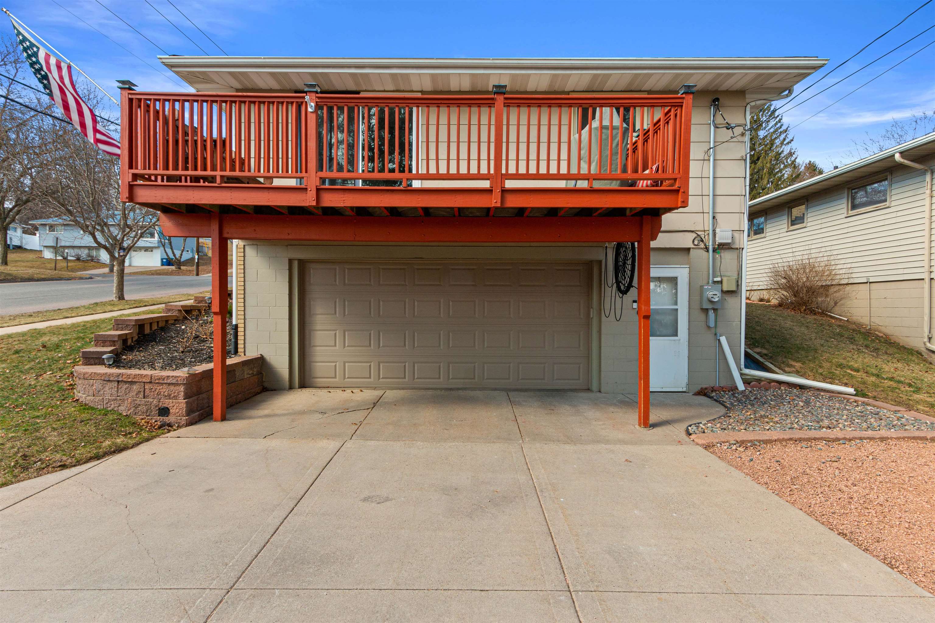 1010 MAPLE STREET