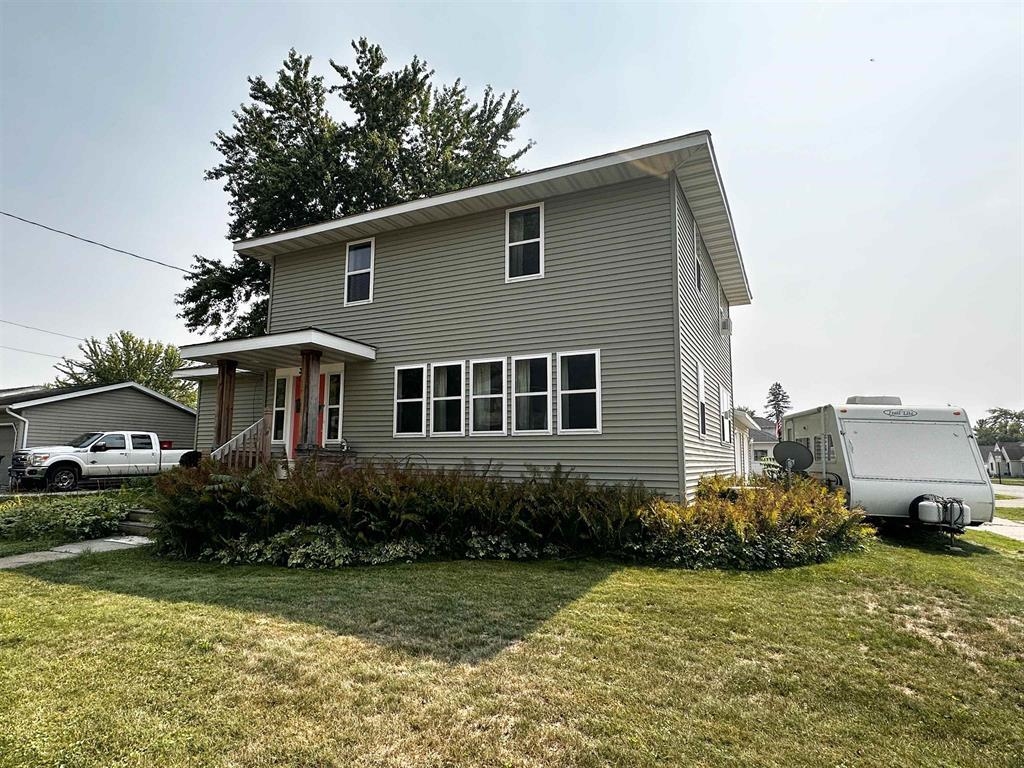800 E 5TH STREET, Marshfield, Wisconsin 54449, 4 Bedrooms Bedrooms, ,2 BathroomsBathrooms,Residential,For Sale,800 E 5TH STREET,22401377
