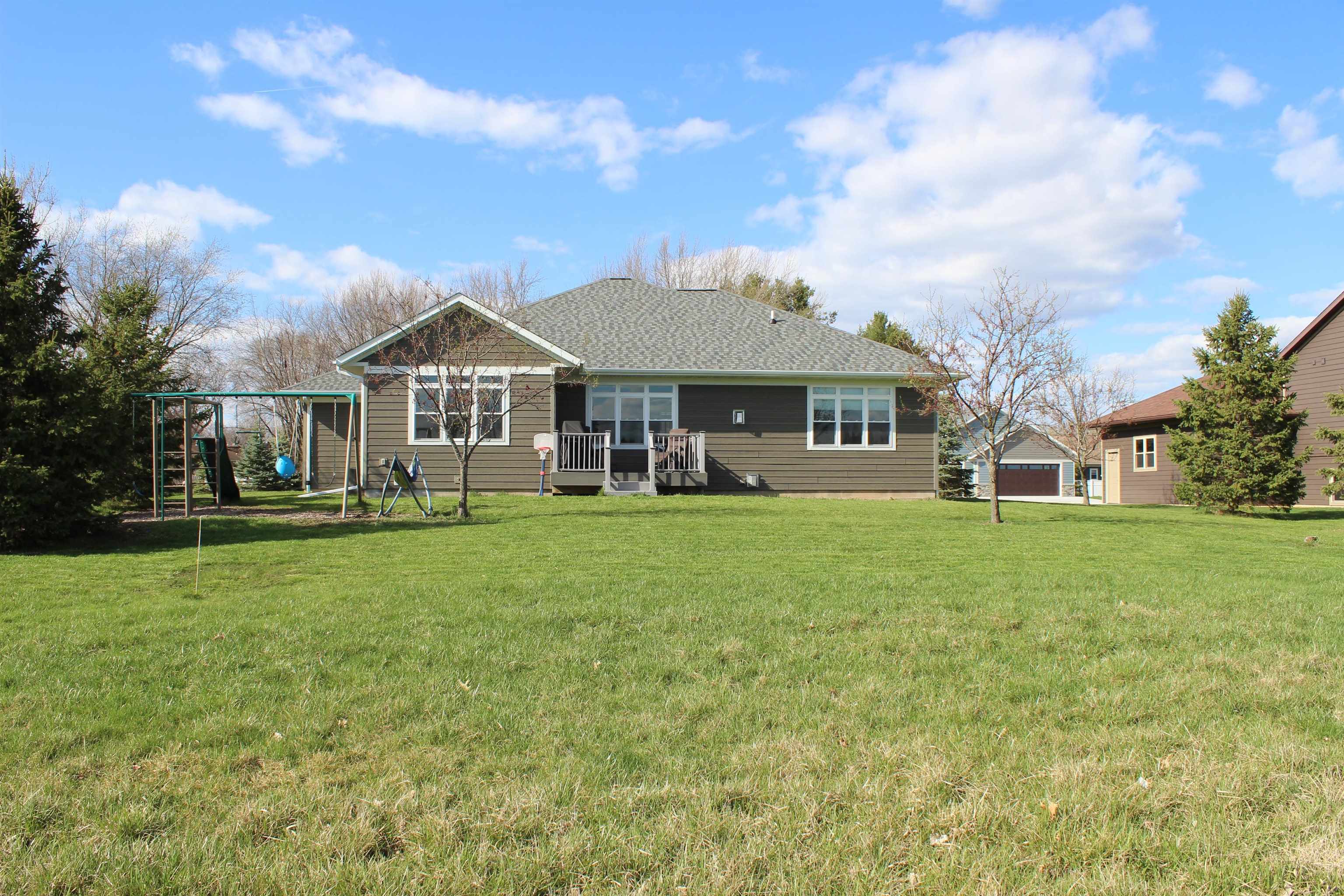 1406 E 20TH STREET, Marshfield, Wisconsin 54449, 4 Bedrooms Bedrooms, ,3 BathroomsBathrooms,Residential,For Sale,1406 E 20TH STREET,22401472