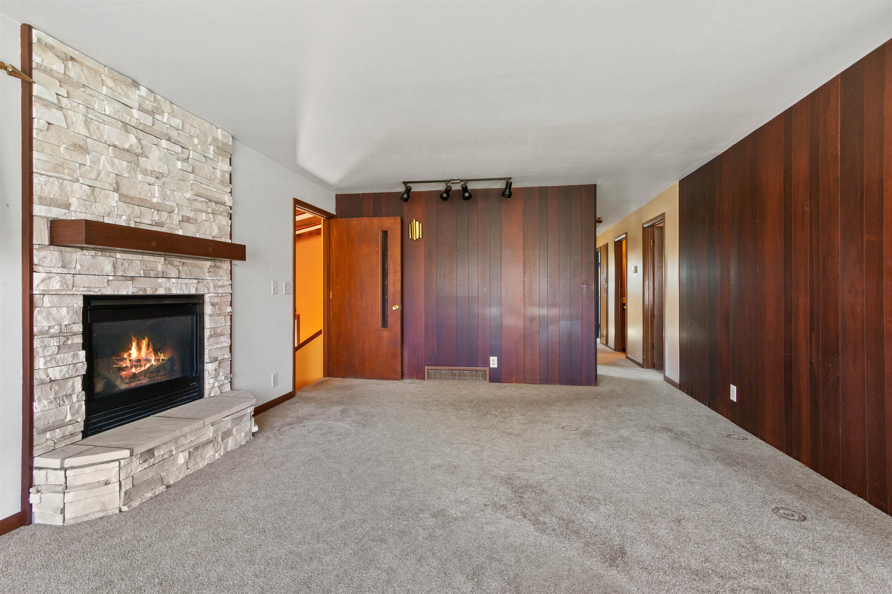 178 RIVER HEIGHTS DRIVE