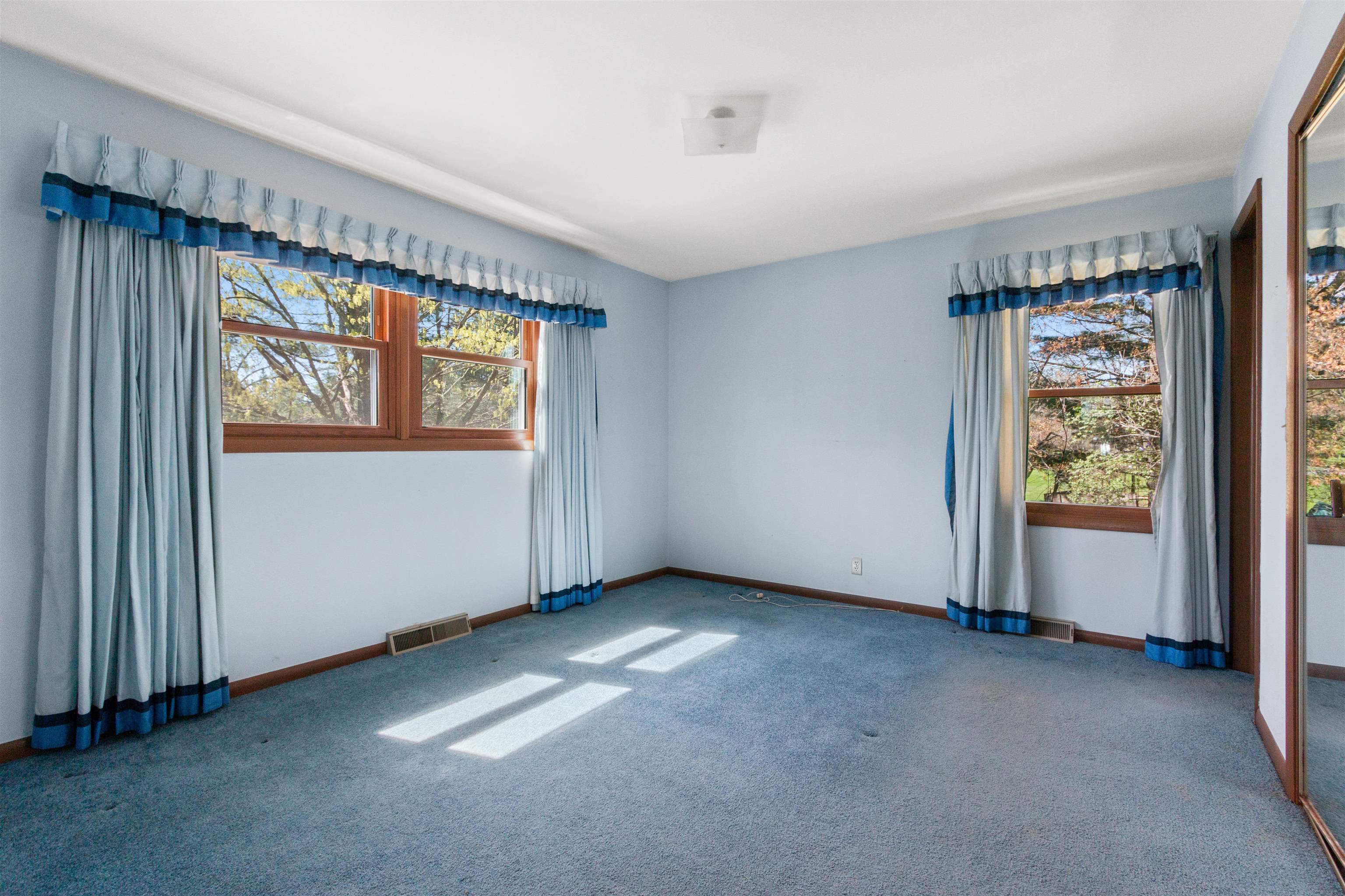 178 RIVER HEIGHTS DRIVE
