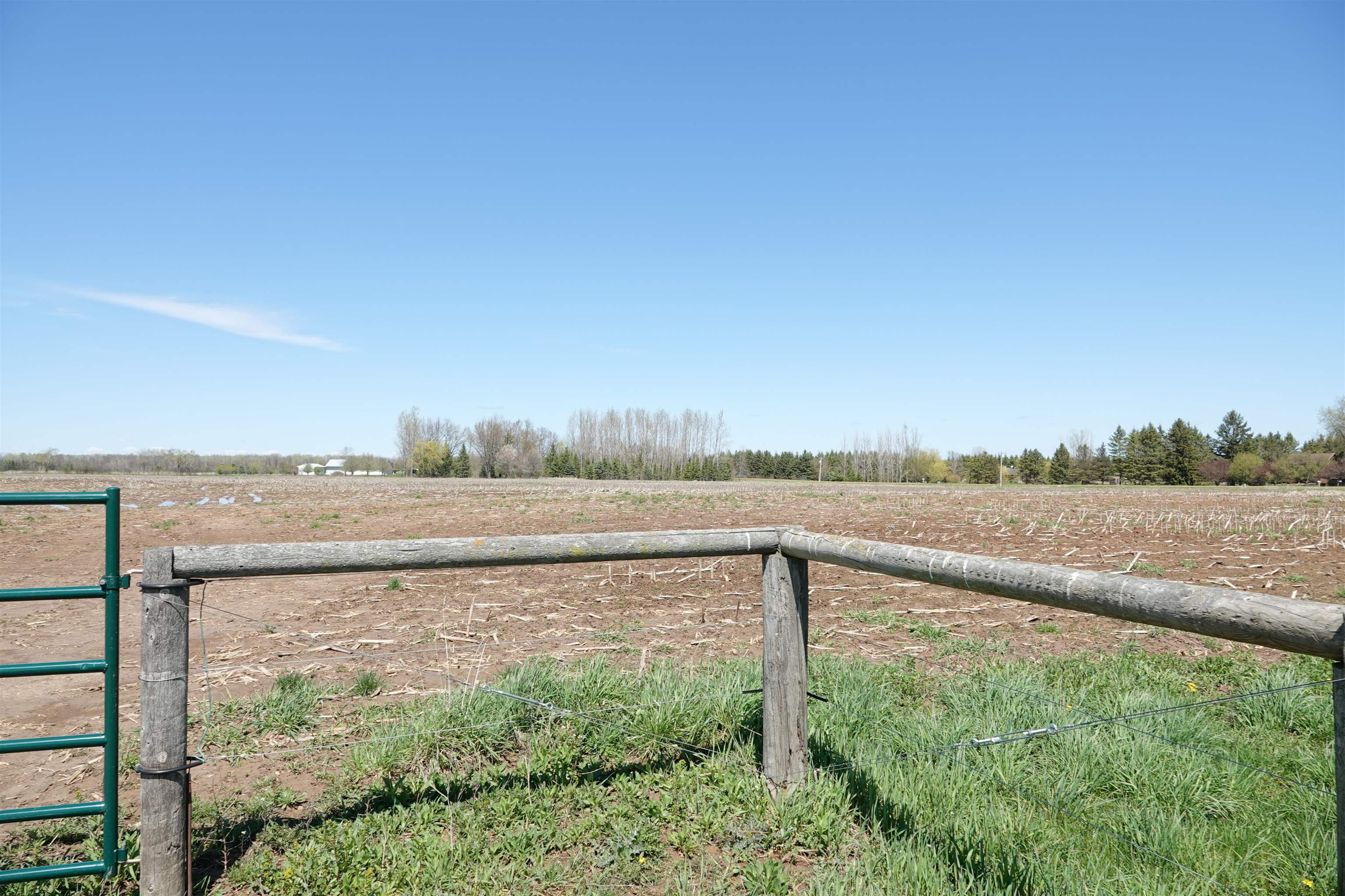 202580 N FREY AVENUE, Marshfield, Wisconsin 54449, 2 Bedrooms Bedrooms, ,2 BathroomsBathrooms,Farm/agriculture,For Sale,202580 N FREY AVENUE,22401732