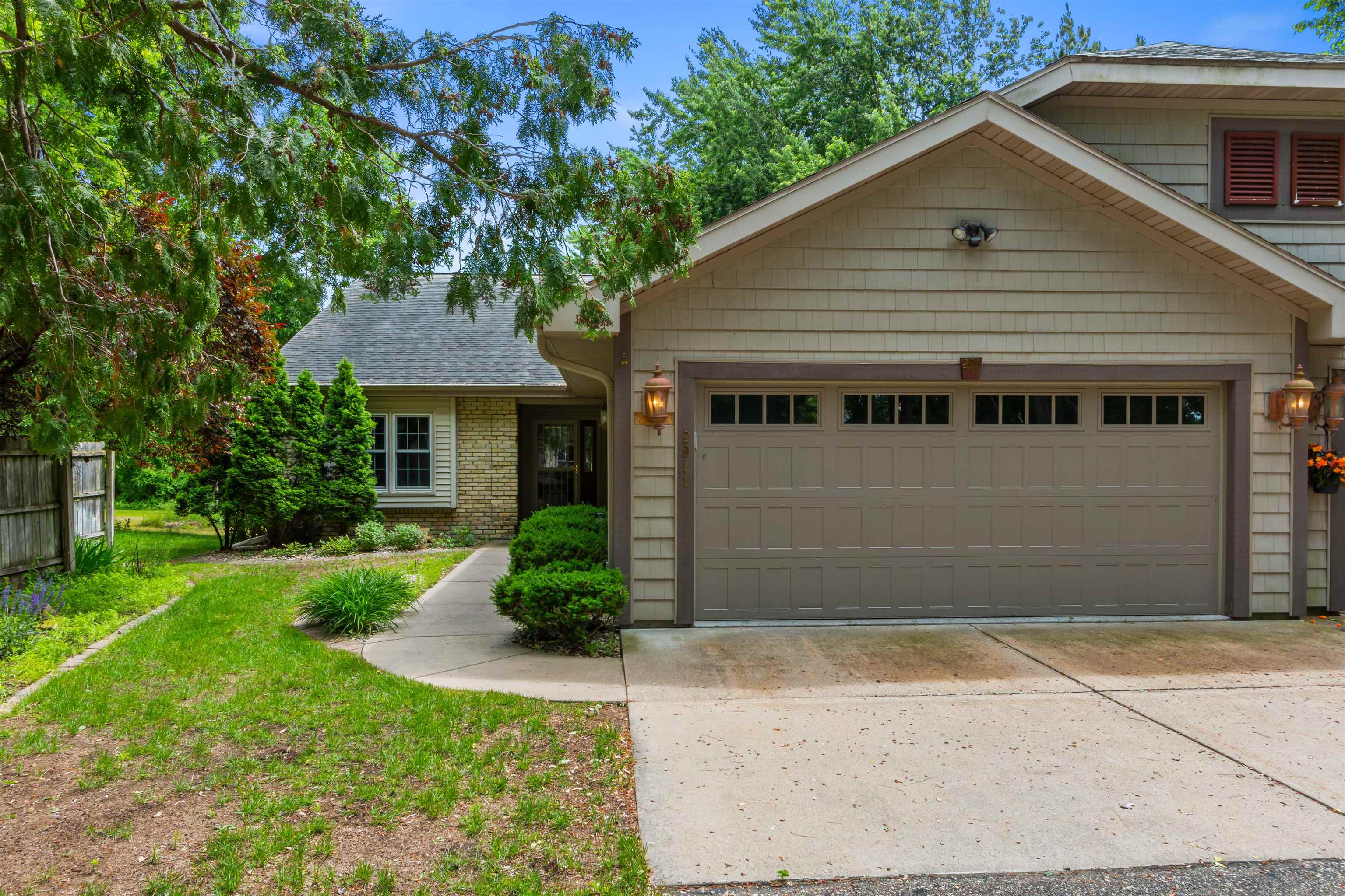 2911 RAINBOW DRIVE