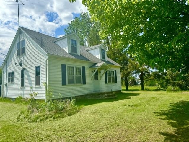 1612 W VETERANS PARKWAY, Marshfield, Wisconsin 54449, 2 Bedrooms Bedrooms, ,1 BathroomBathrooms,Residential,For Sale,1612 W VETERANS PARKWAY,22402563