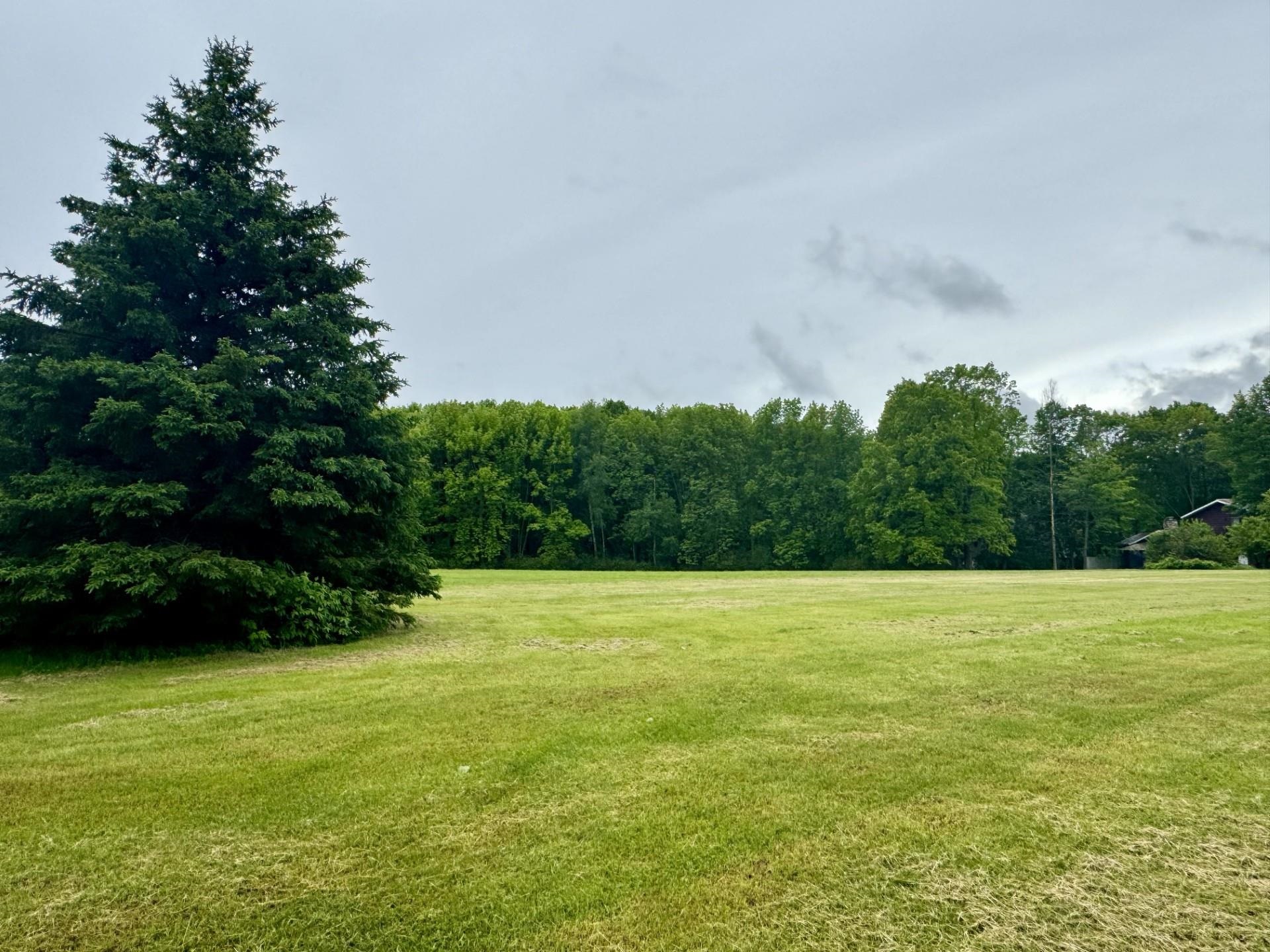 1612 W VETERANS PARKWAY, Marshfield, Wisconsin 54449, 2 Bedrooms Bedrooms, ,1 BathroomBathrooms,Residential,For Sale,1612 W VETERANS PARKWAY,22402563