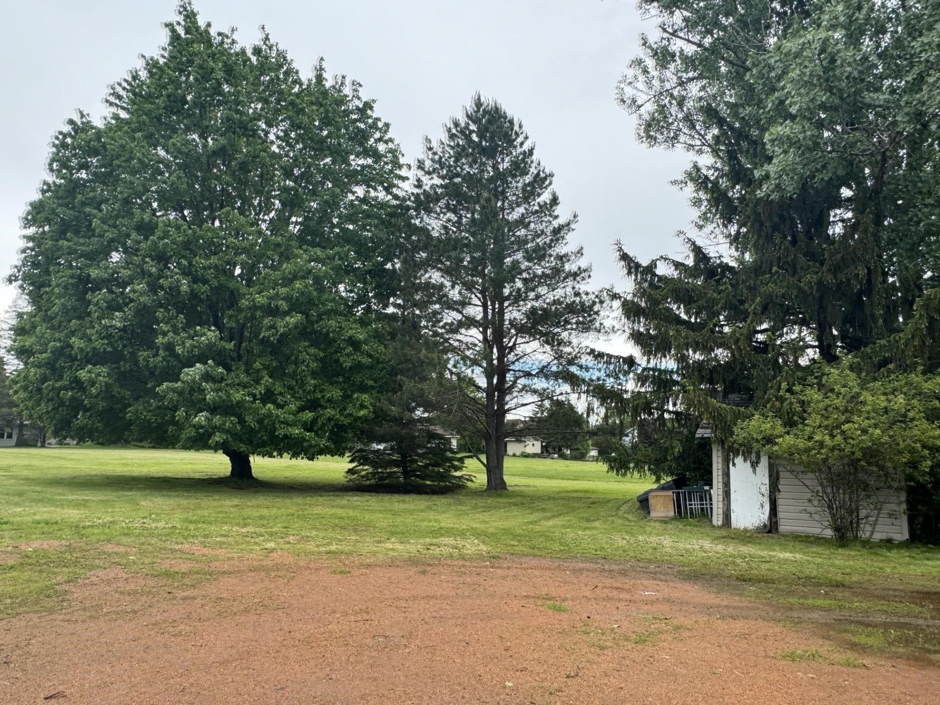 1612 W VETERANS PARKWAY, Marshfield, Wisconsin 54449, 2 Bedrooms Bedrooms, ,1 BathroomBathrooms,Residential,For Sale,1612 W VETERANS PARKWAY,22402563