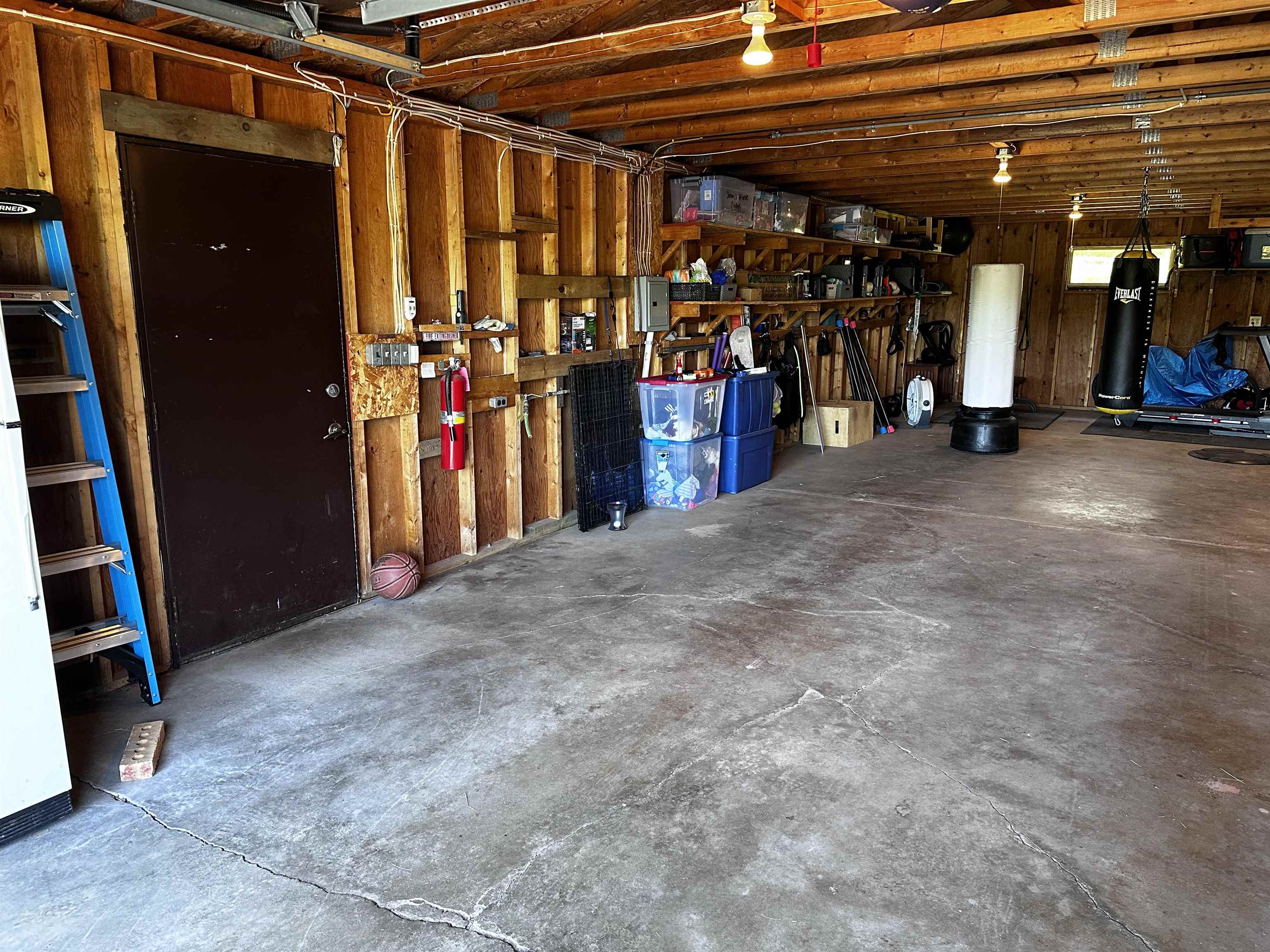 233 W LAYMAN DRIVE