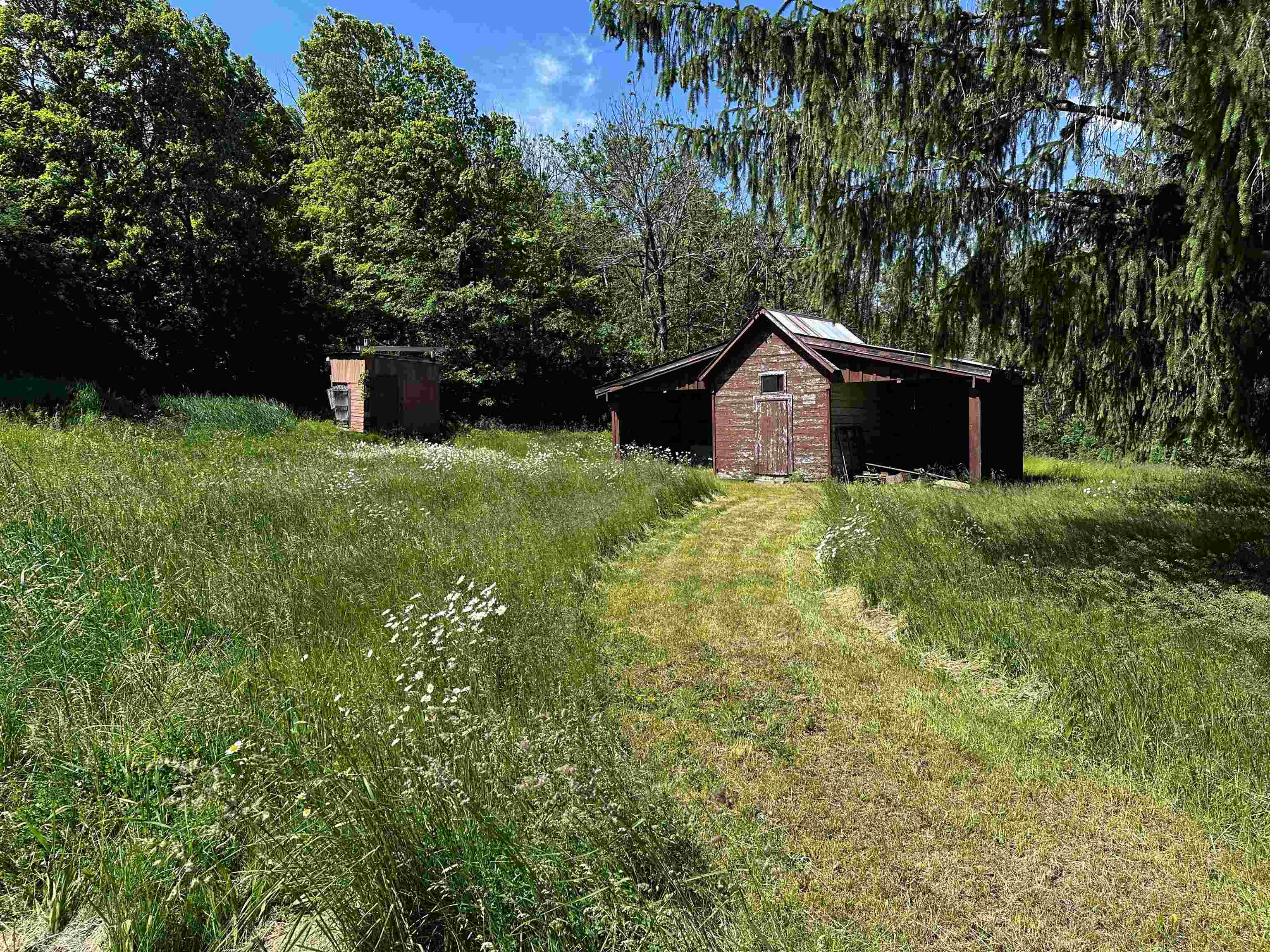 233 W LAYMAN DRIVE