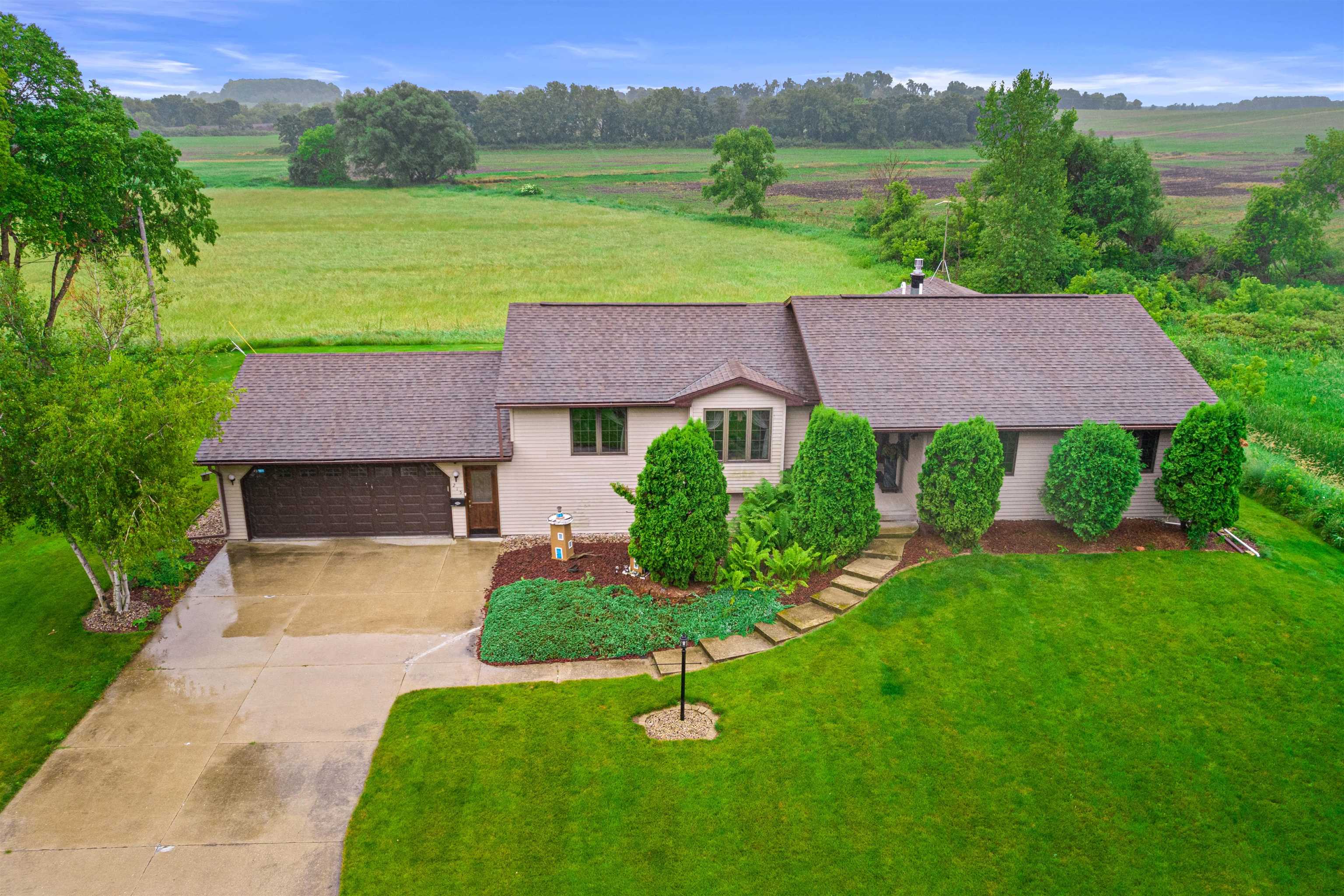 Residential for sale in REESEVILLE, Wisconsin, 22402703