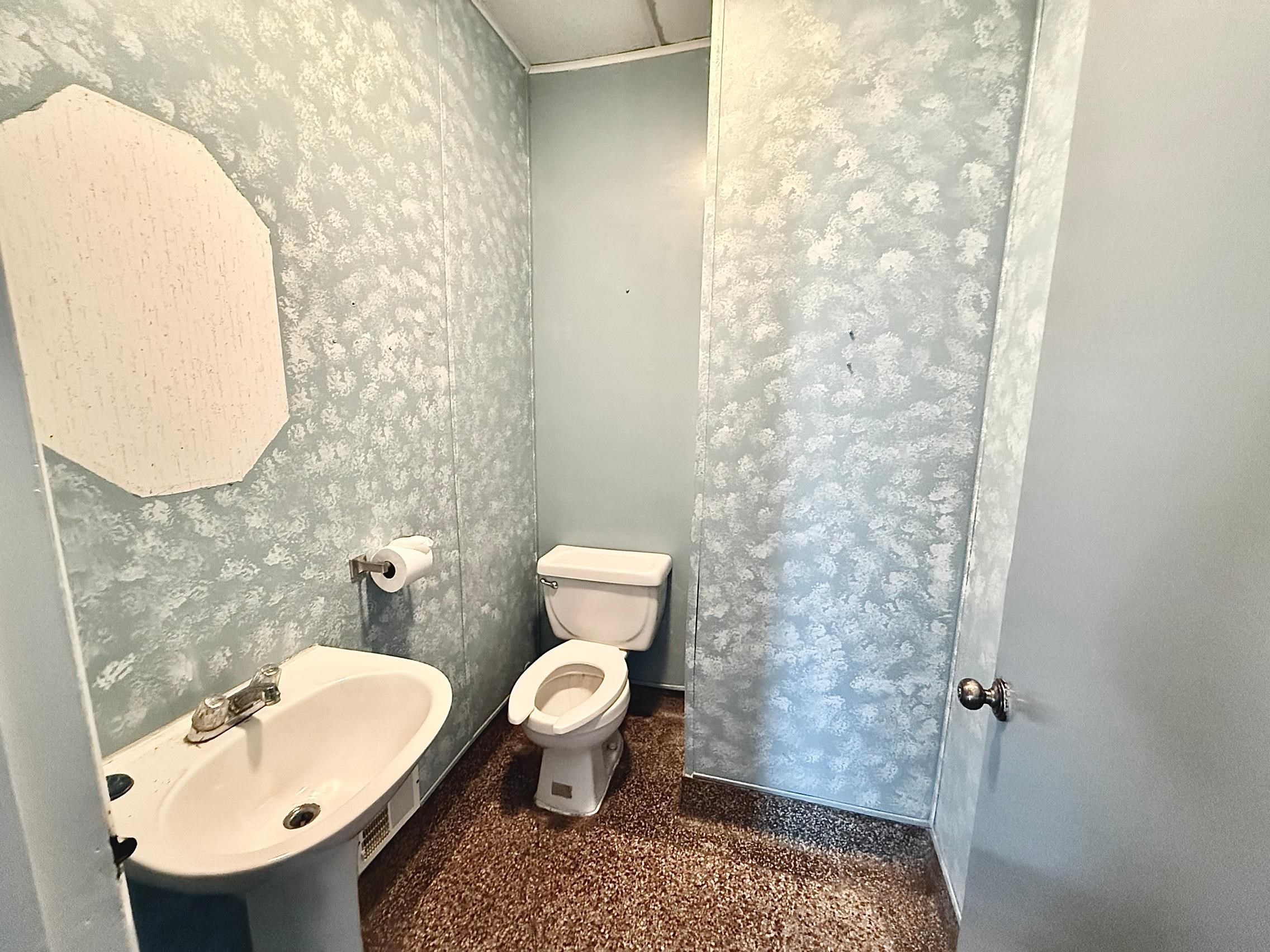 119 E CLARK STREET, Spencer, Wisconsin 54479, ,Commercial/industrial,For Sale,119 E CLARK STREET,22402738