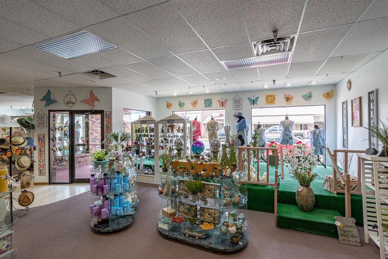 1021 & 1023 E MAIN STREET, Merrill, Wisconsin 54452, ,Commercial/industrial,For Sale,1021 & 1023 E MAIN STREET,22402890