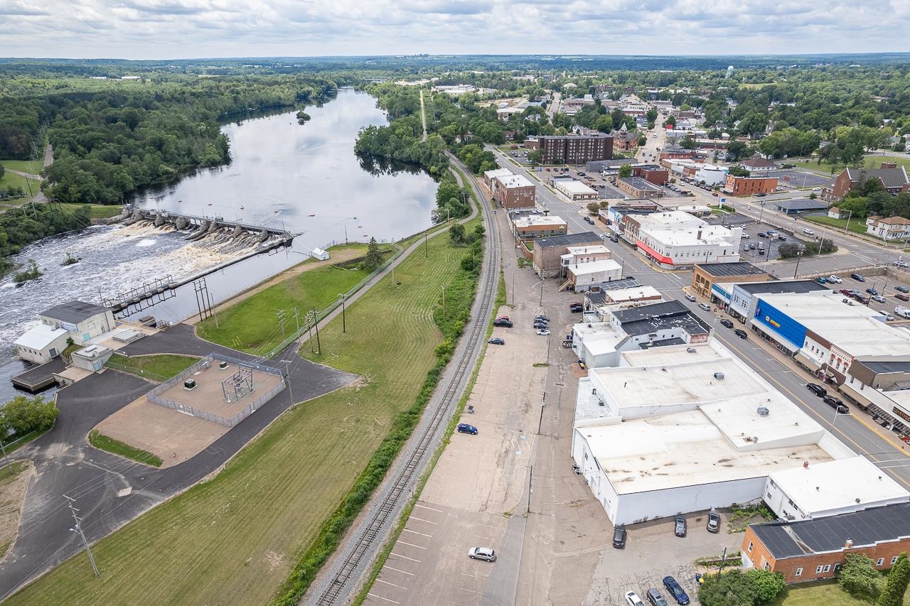 1021 & 1023 E MAIN STREET, Merrill, Wisconsin 54452, ,Commercial/industrial,For Sale,1021 & 1023 E MAIN STREET,22402890