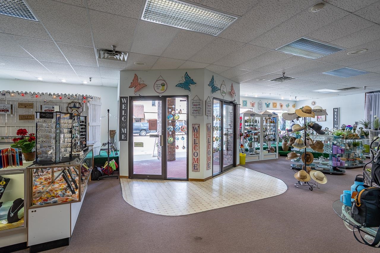 1021 & 1023 E MAIN STREET, Merrill, Wisconsin 54452, ,Commercial/industrial,For Sale,1021 & 1023 E MAIN STREET,22402890