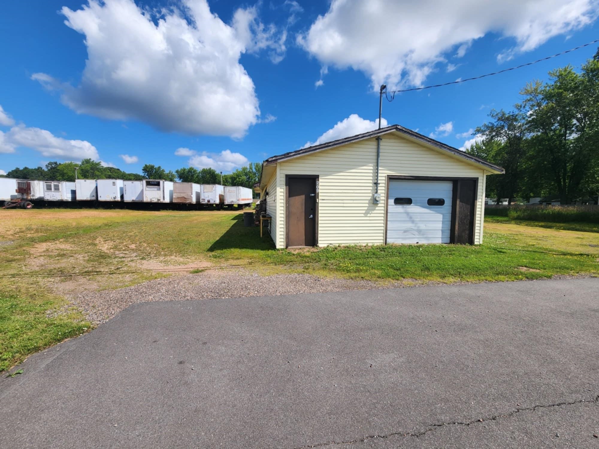 2411 S MAPLE AVENUE, Marshfield, Wisconsin 54449, ,Commercial/industrial,For Sale,2411 S MAPLE AVENUE,22403190