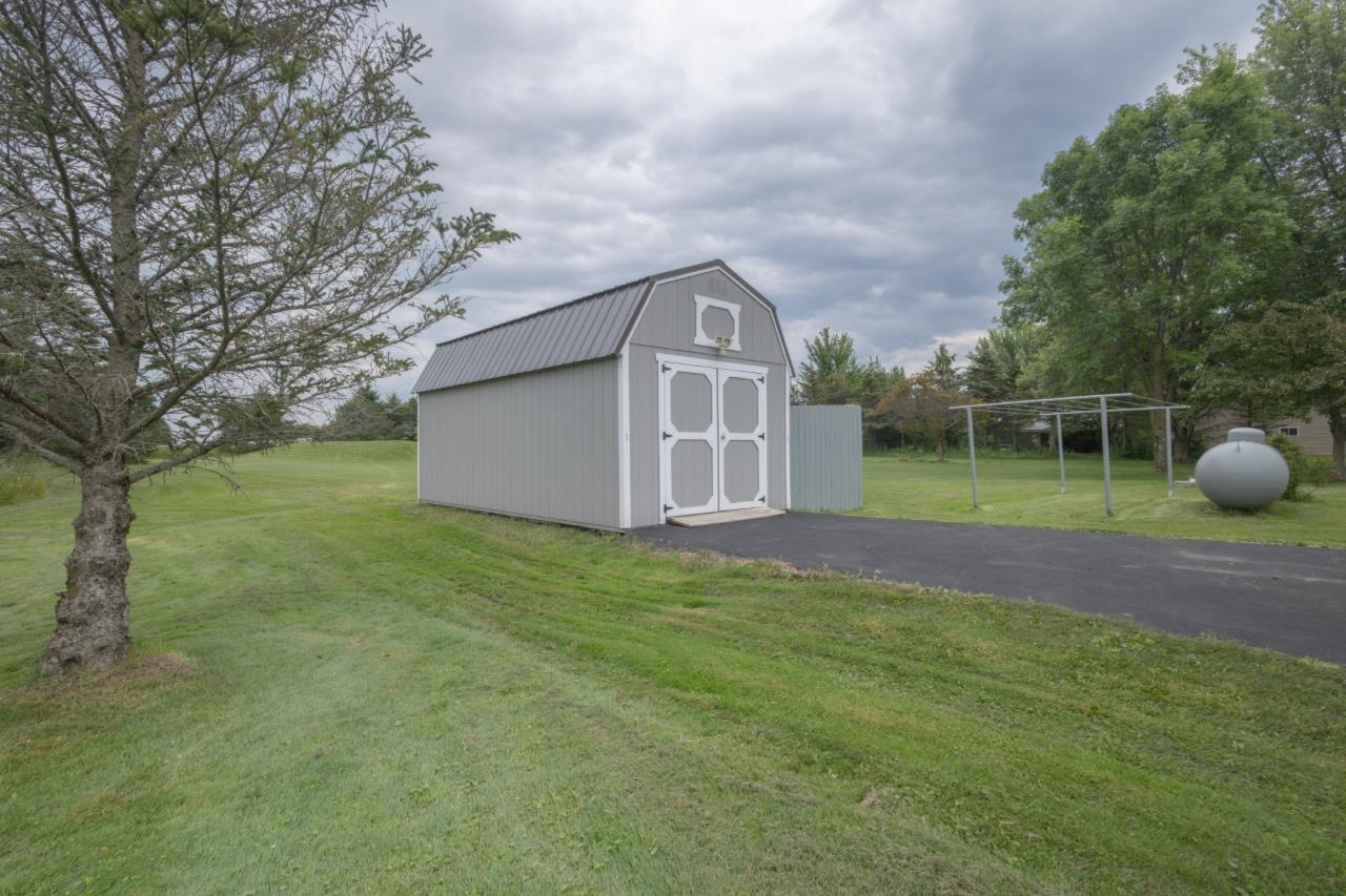 9526 S WASHINGTON AVENUE, Marshfield, Wisconsin 54449, 4 Bedrooms Bedrooms, ,3 BathroomsBathrooms,Residential,For Sale,9526 S WASHINGTON AVENUE,22403236