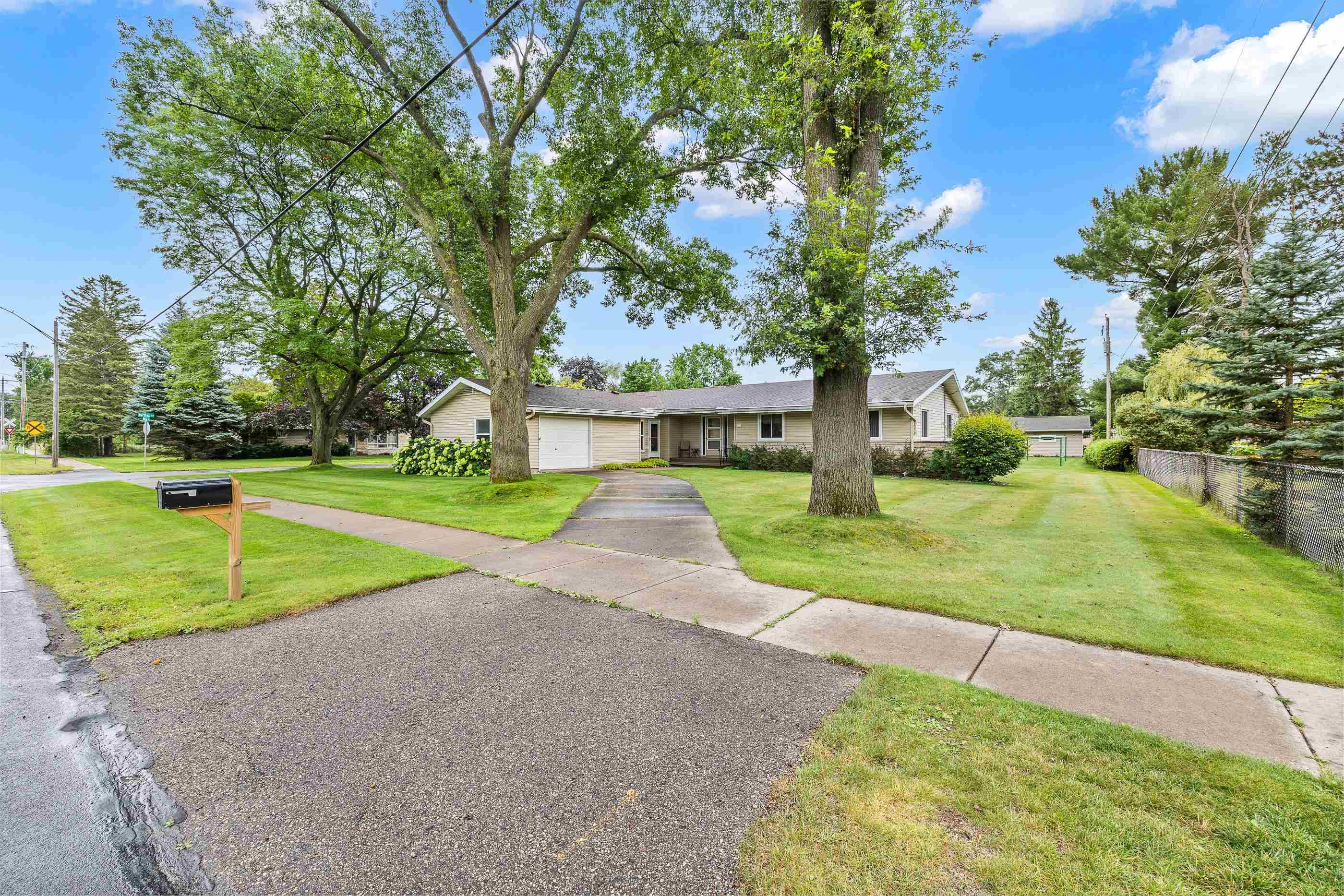 2609 HEFFRON STREET