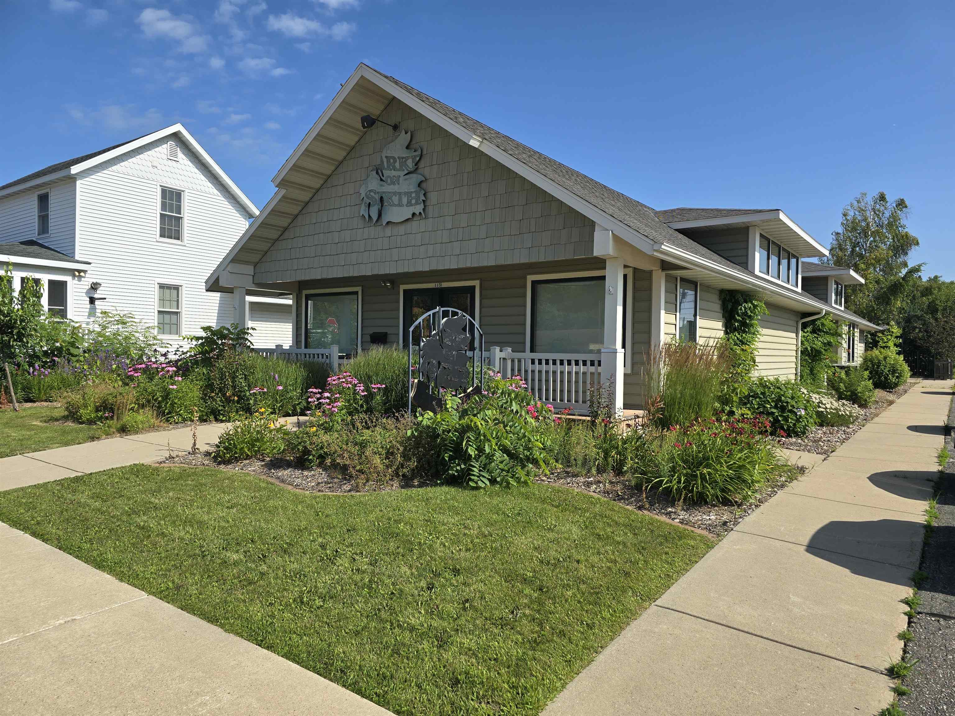 113 W 6TH STREET, Marshfield, Wisconsin 54449, ,Commercial/industrial,For Sale,113 W 6TH STREET,22403877