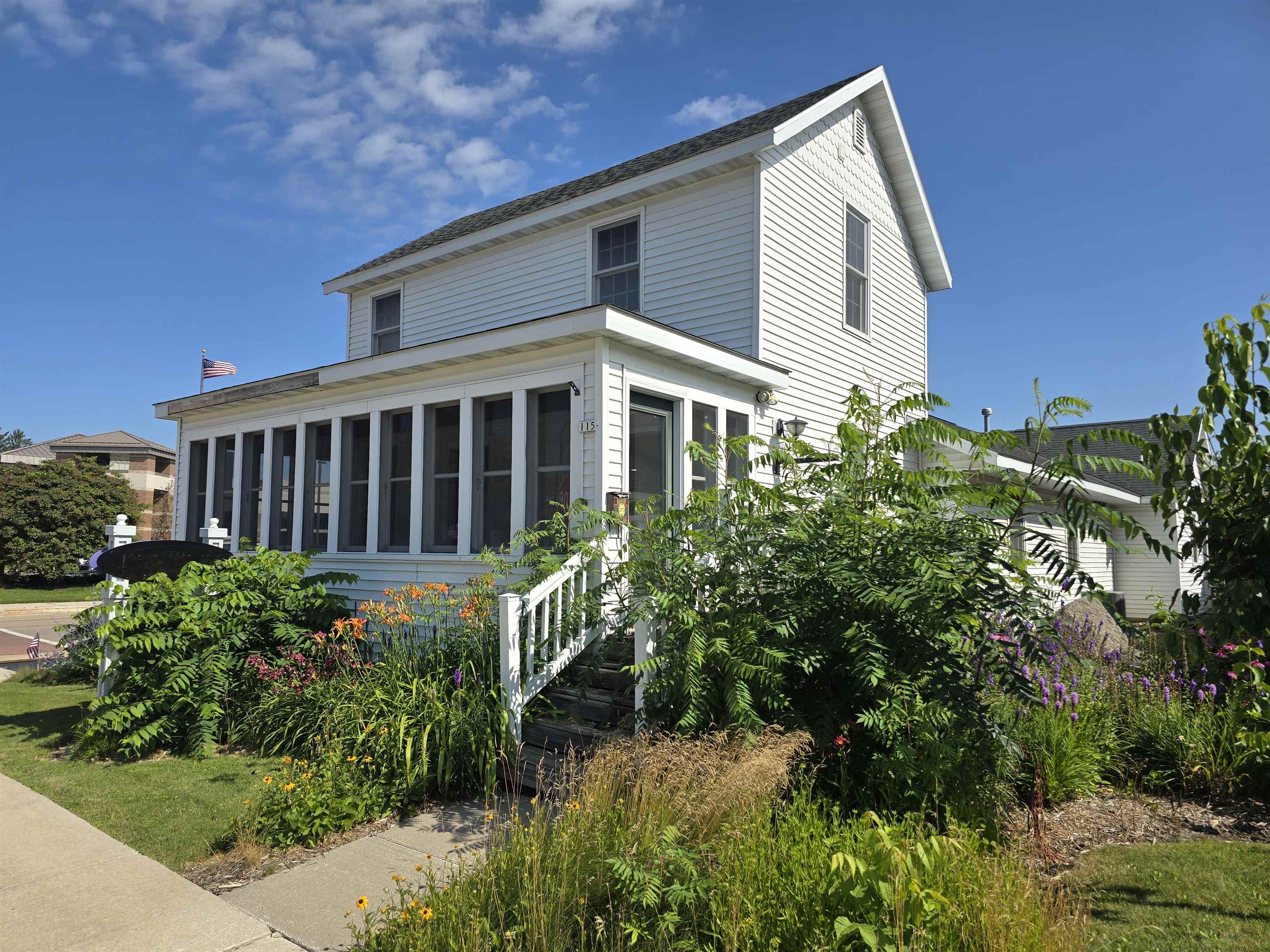 115 W 6TH STREET, Marshfield, Wisconsin 54449, ,Commercial/industrial,For Sale,115 W 6TH STREET,22403879