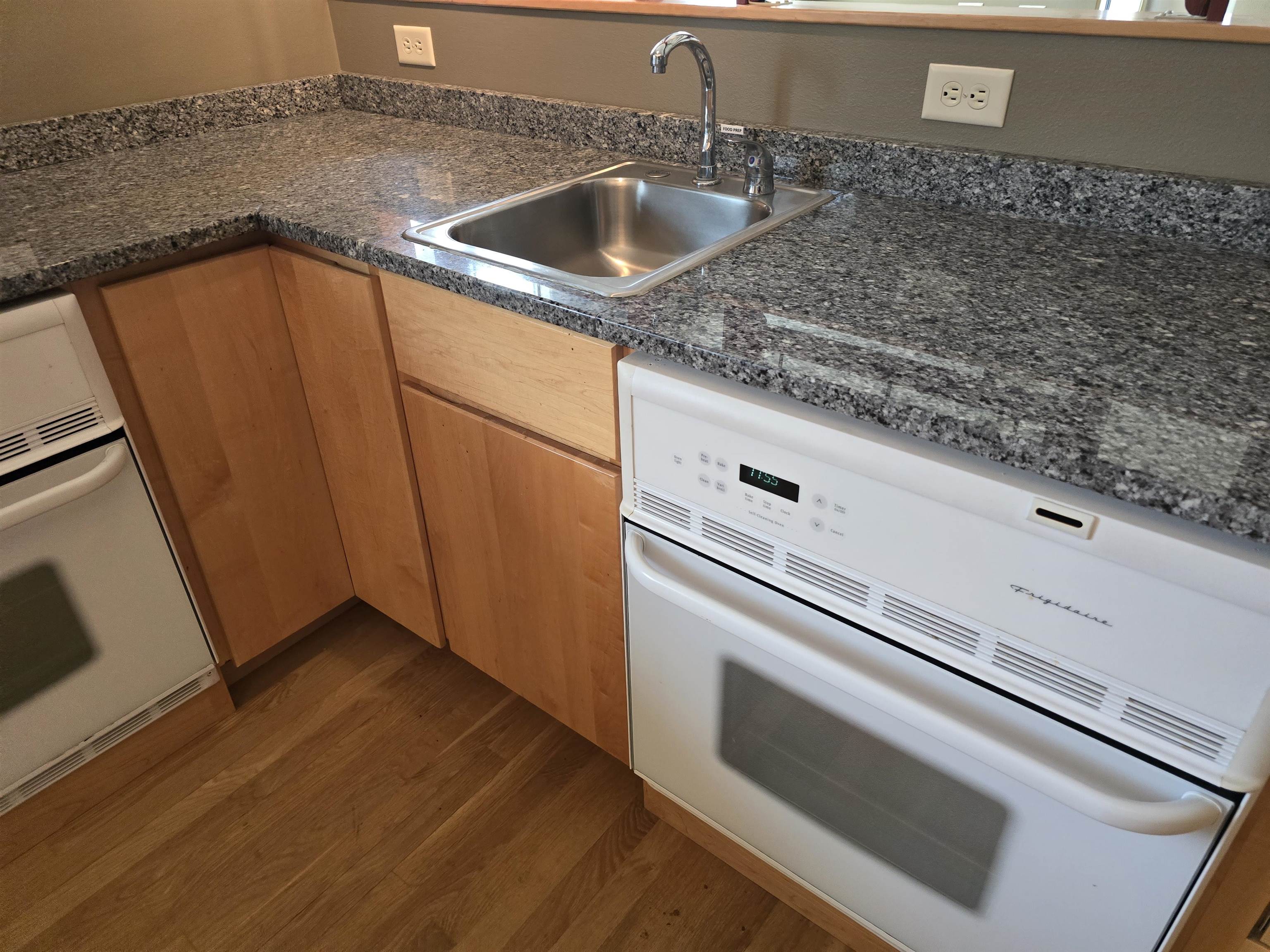 115 W 6TH STREET, Marshfield, Wisconsin 54449, ,Commercial/industrial,For Sale,115 W 6TH STREET,22403879