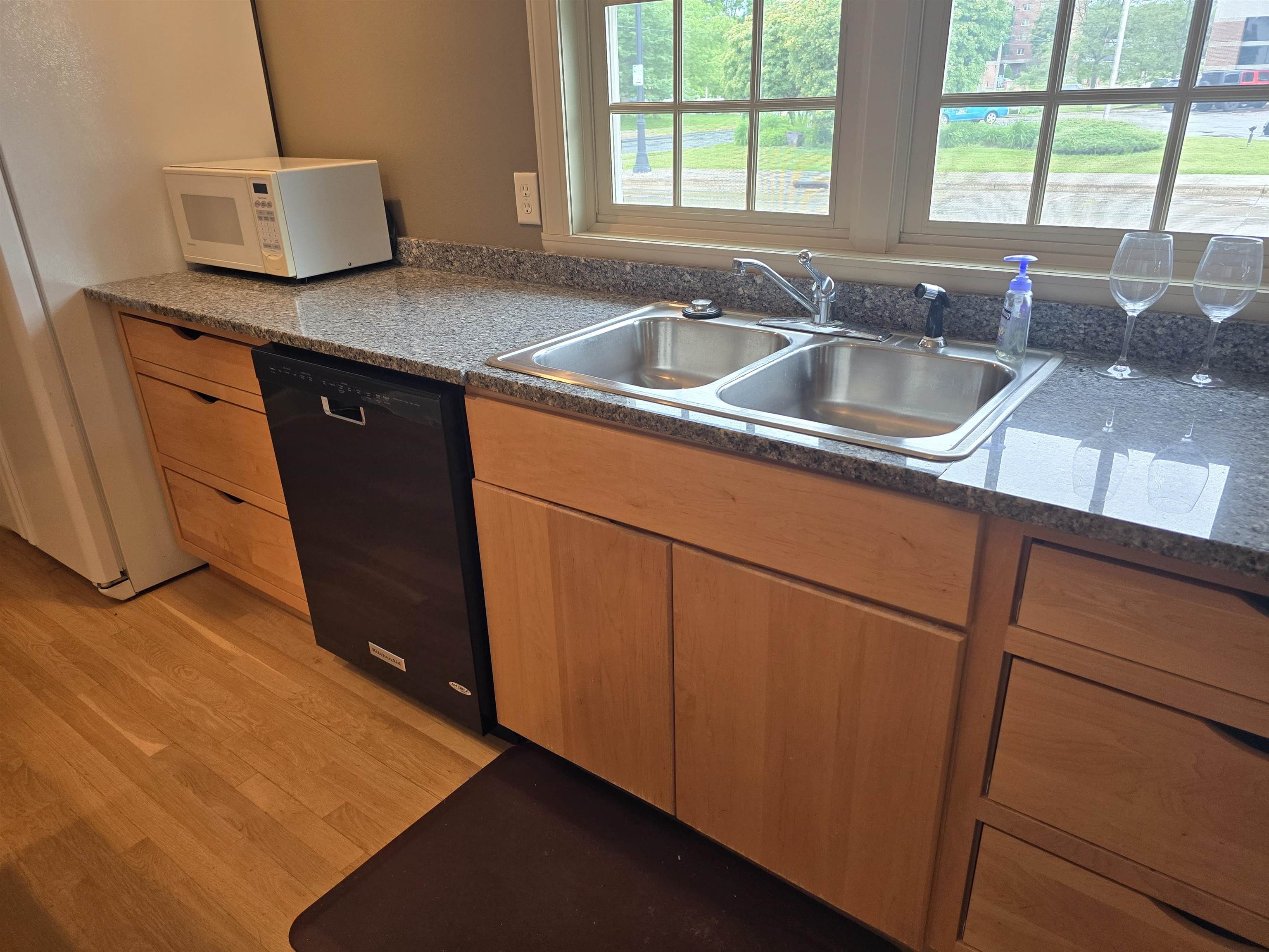 115 W 6TH STREET, Marshfield, Wisconsin 54449, ,Commercial/industrial,For Sale,115 W 6TH STREET,22403879