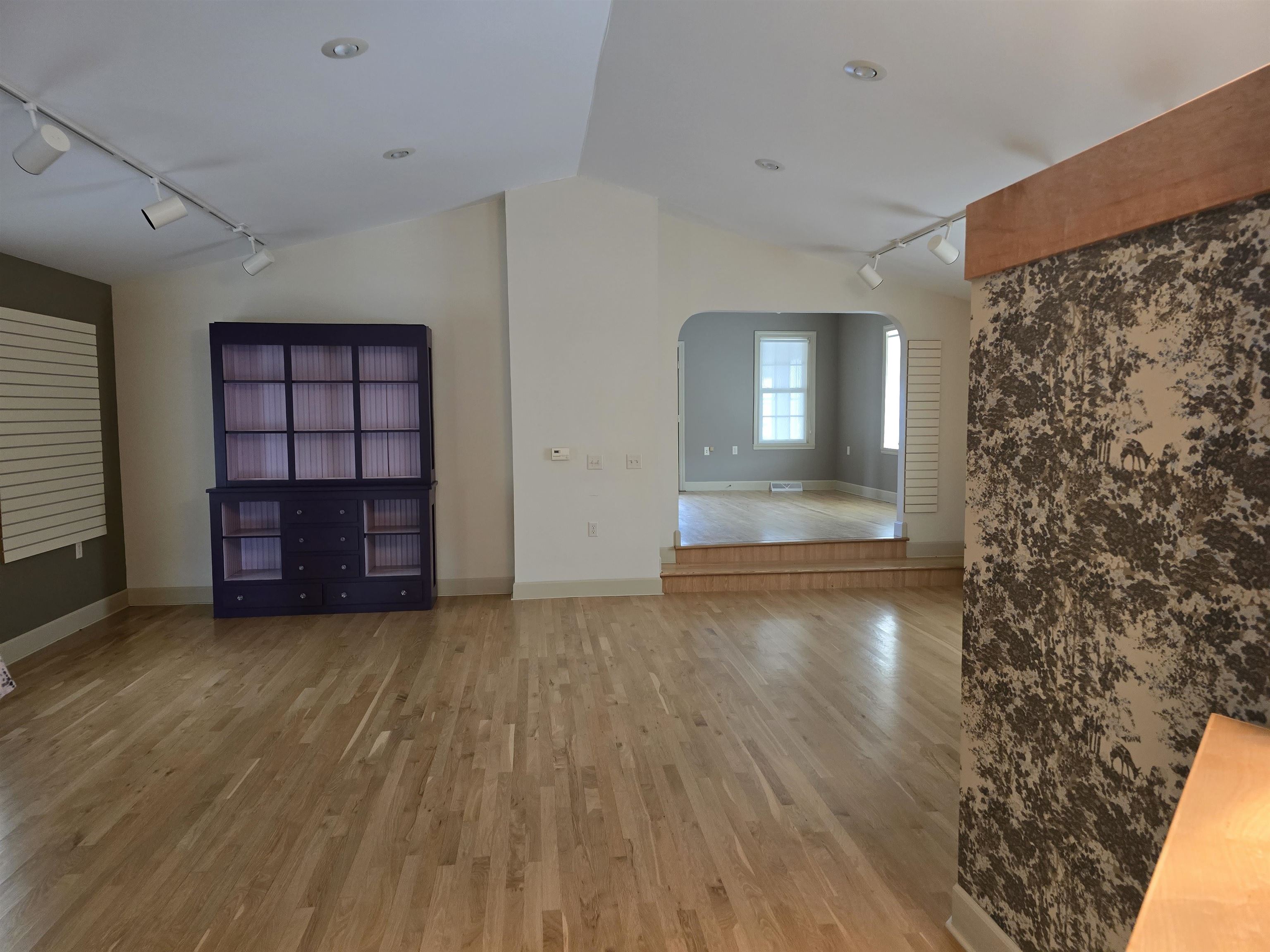 115 W 6TH STREET, Marshfield, Wisconsin 54449, ,Commercial/industrial,For Sale,115 W 6TH STREET,22403879