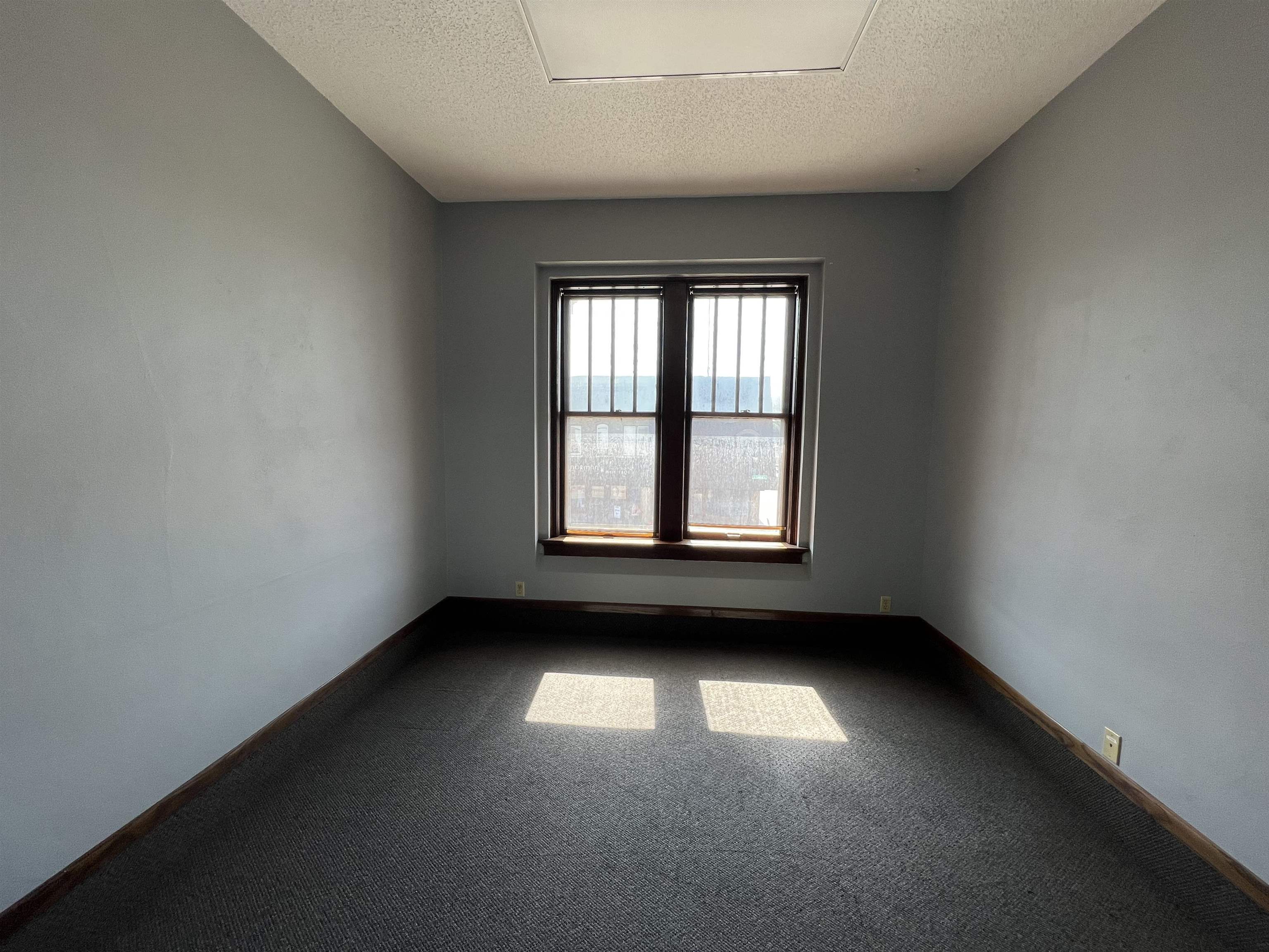 252 S CENTRAL AVENUE, Marshfield, Wisconsin 54449, ,Commercial/industrial,For Rent,252 S CENTRAL AVENUE,22404045