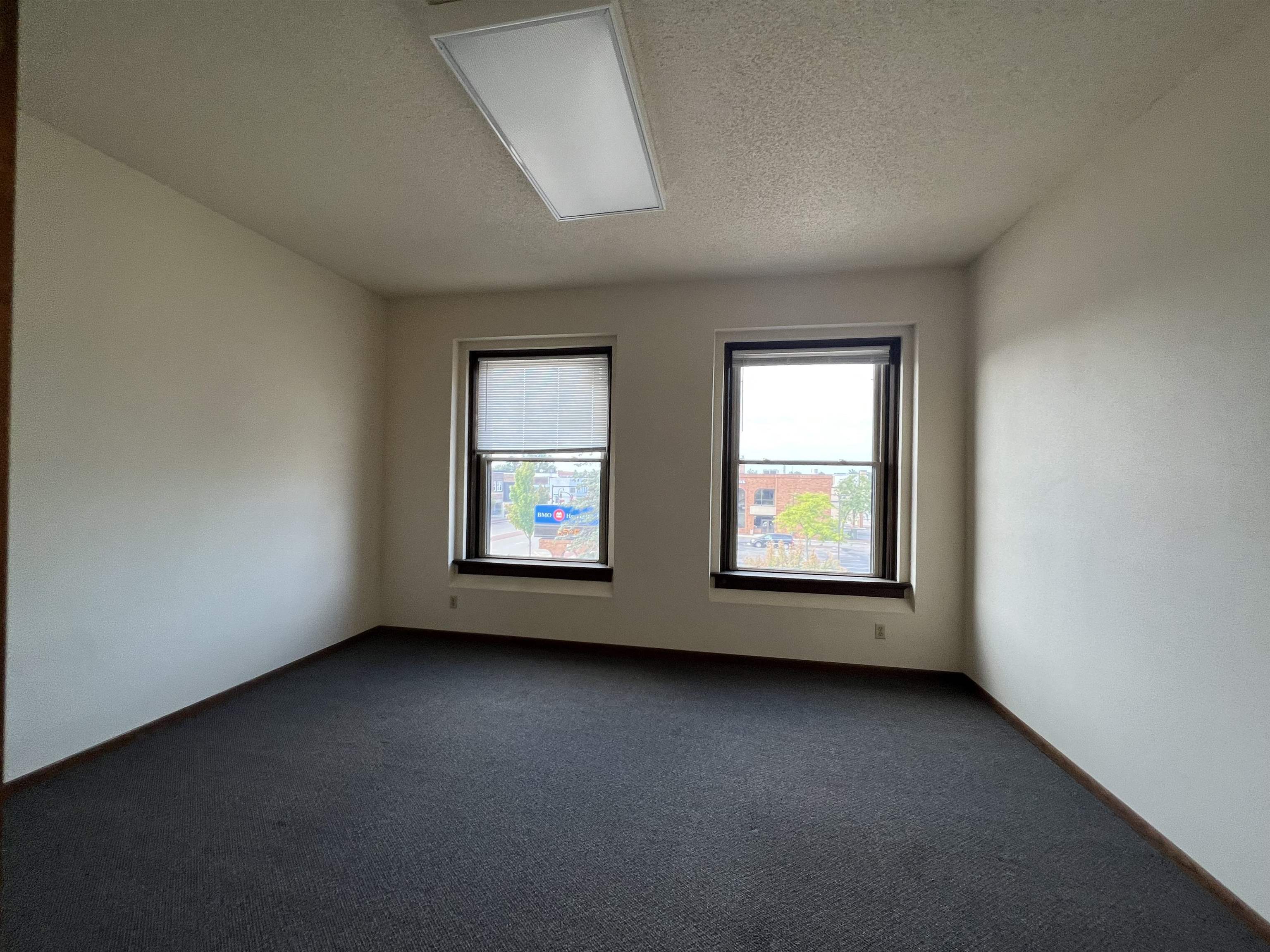 252 S CENTRAL AVENUE, Marshfield, Wisconsin 54449, ,Commercial/industrial,For Rent,252 S CENTRAL AVENUE,22404045