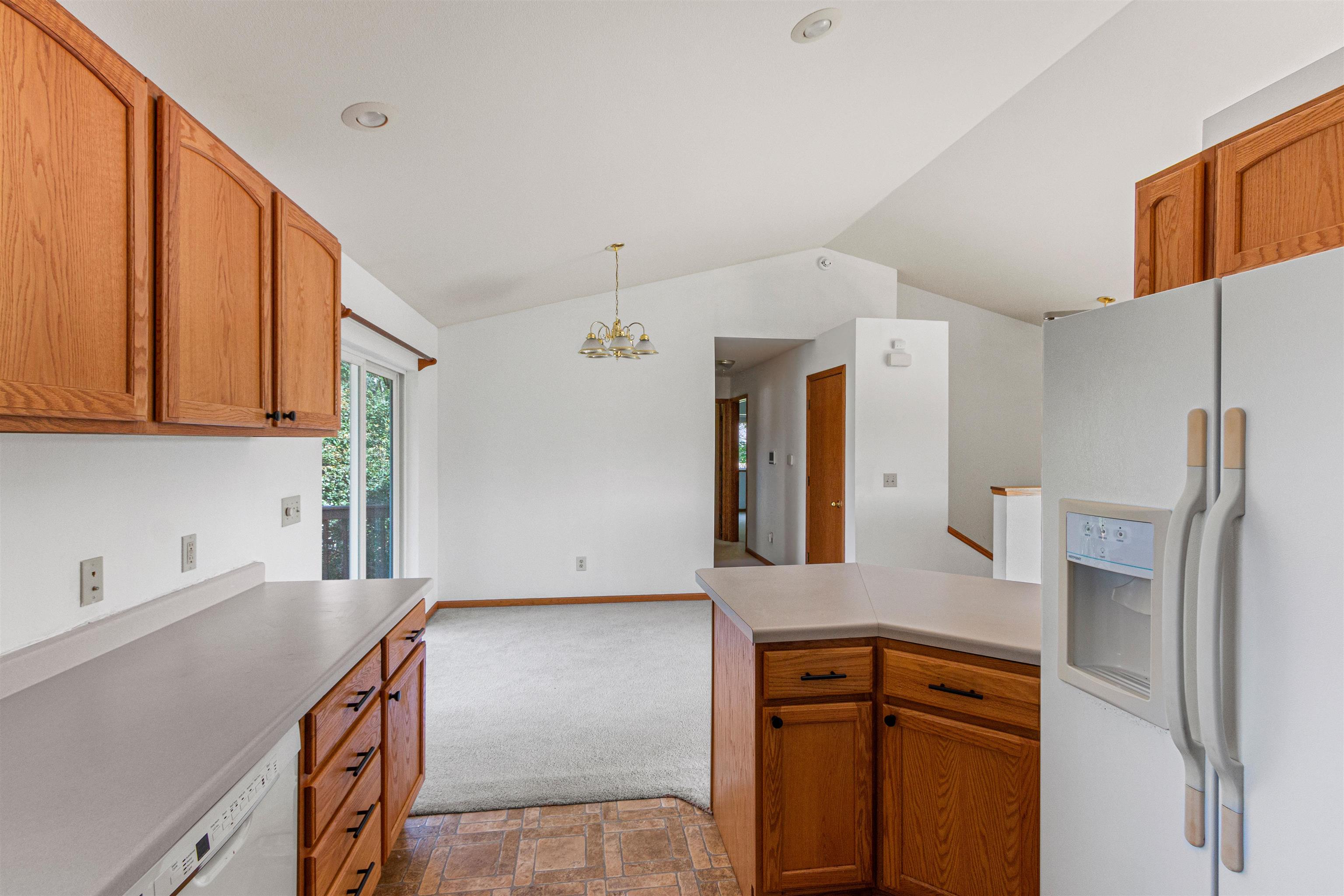 1986 WOODCREST CIRCLE
