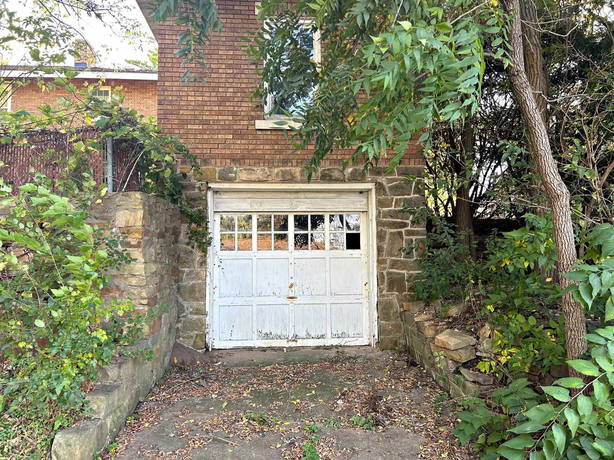 841 WASHINGTON STREET