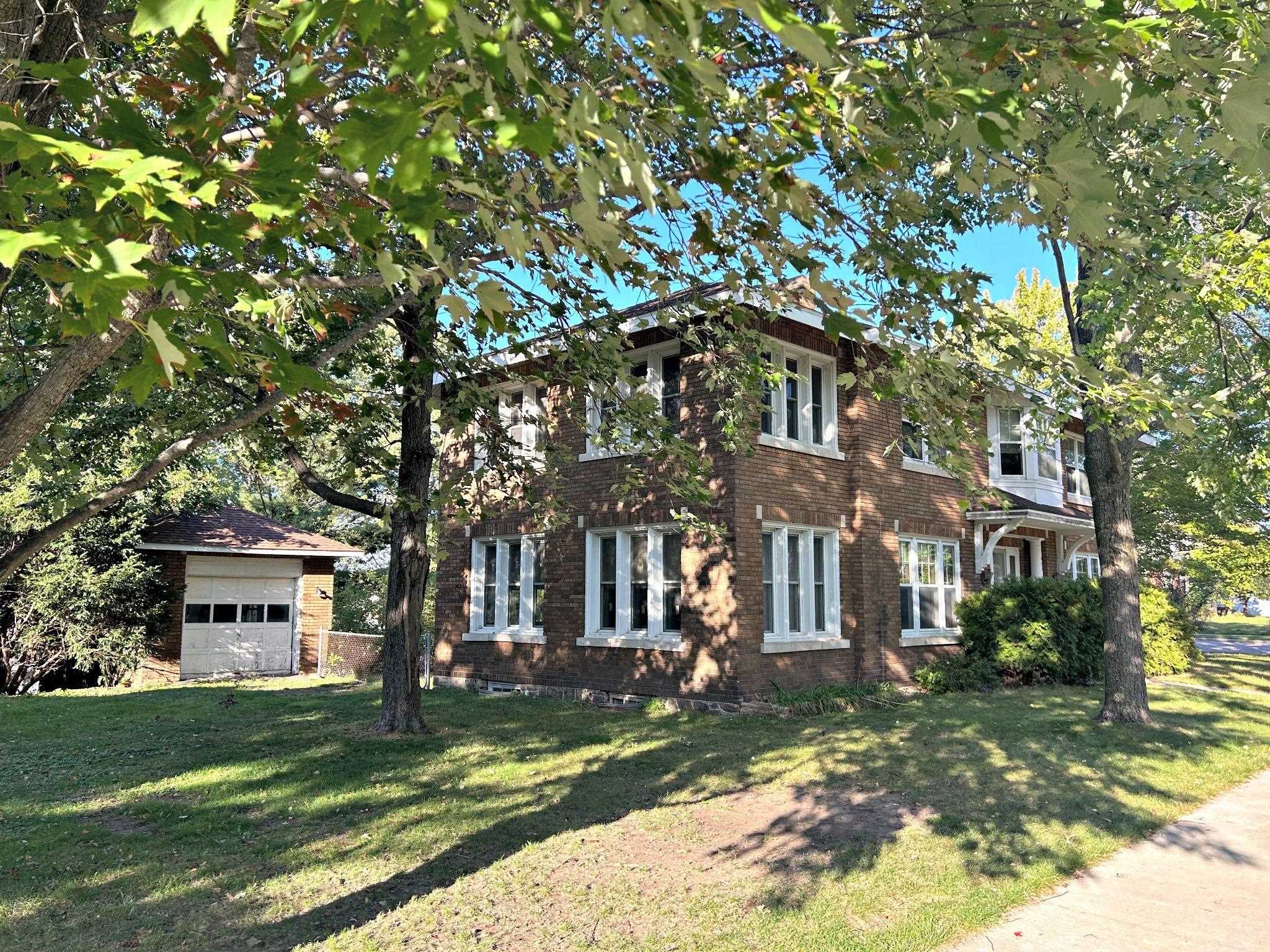 841 WASHINGTON STREET