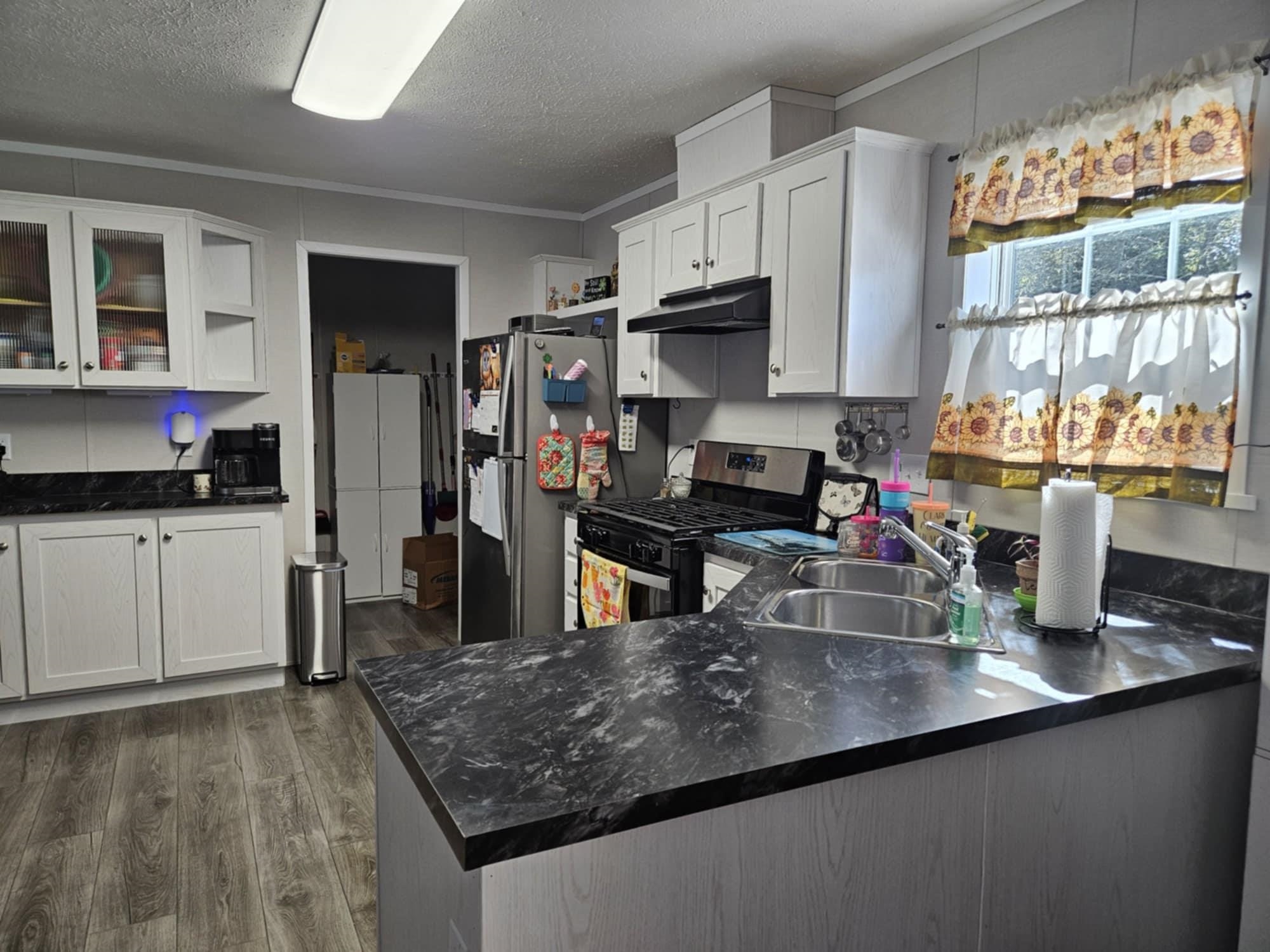 1407 N PEACH AVENUE, Marshfield, Wisconsin 54449, 3 Bedrooms Bedrooms, ,2 BathroomsBathrooms,Residential,For Sale,1407 N PEACH AVENUE,22404807