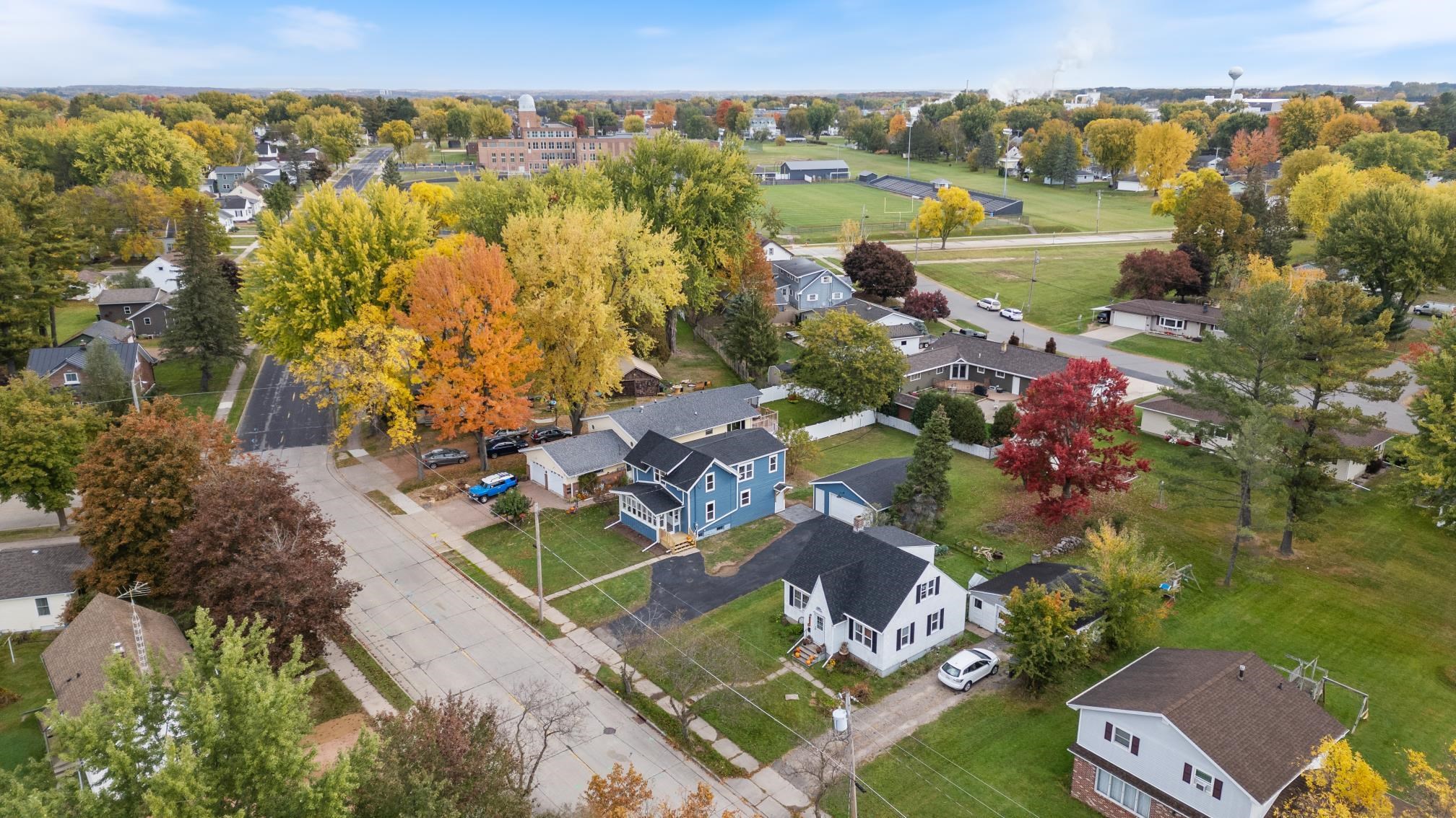 1403 S PALMETTO AVENUE, Marshfield, Wisconsin 54449, 5 Bedrooms Bedrooms, ,2 BathroomsBathrooms,Residential,For Sale,1403 S PALMETTO AVENUE,22404909