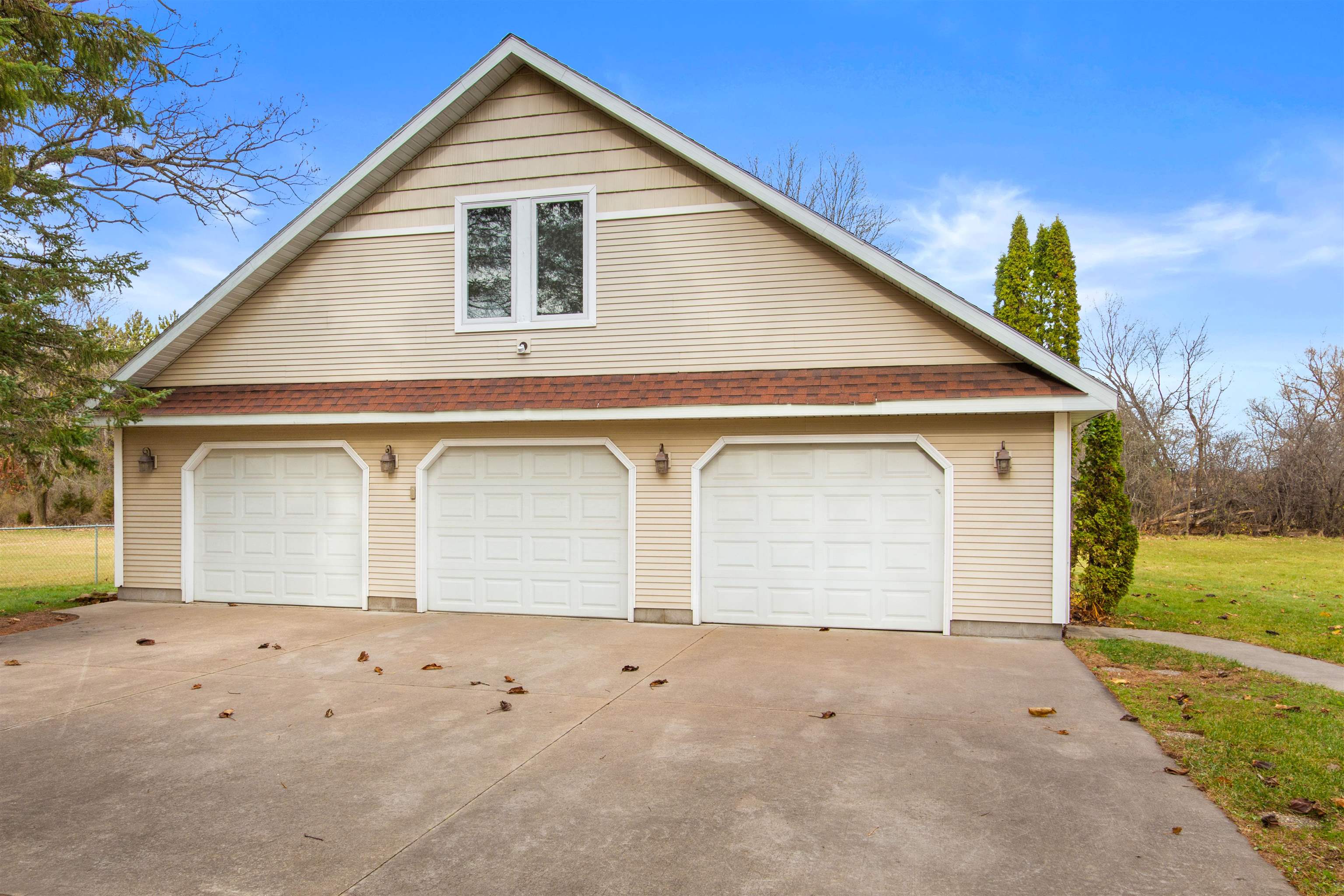 2730 Chestnut Drive