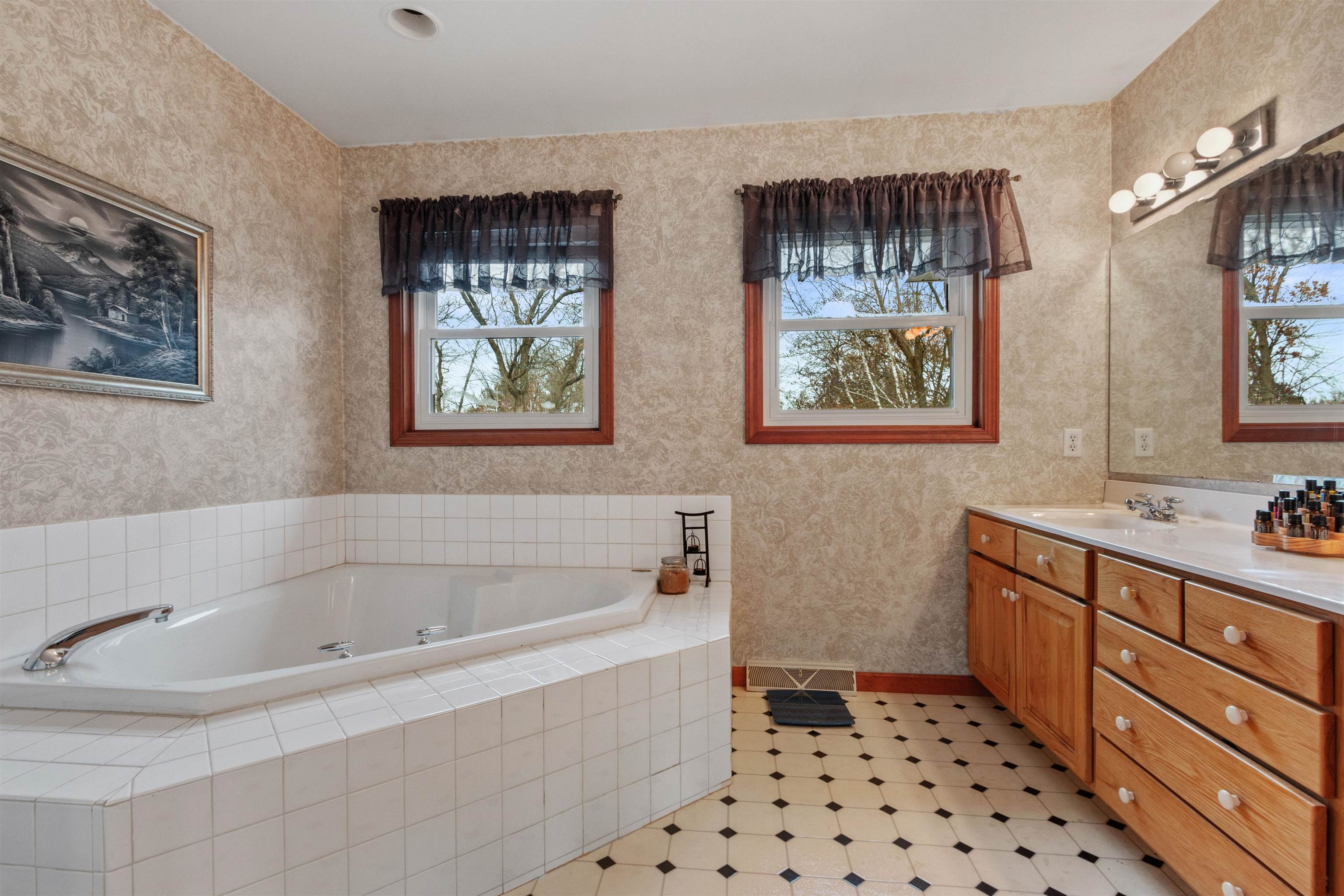 5429 Pinewood Drive