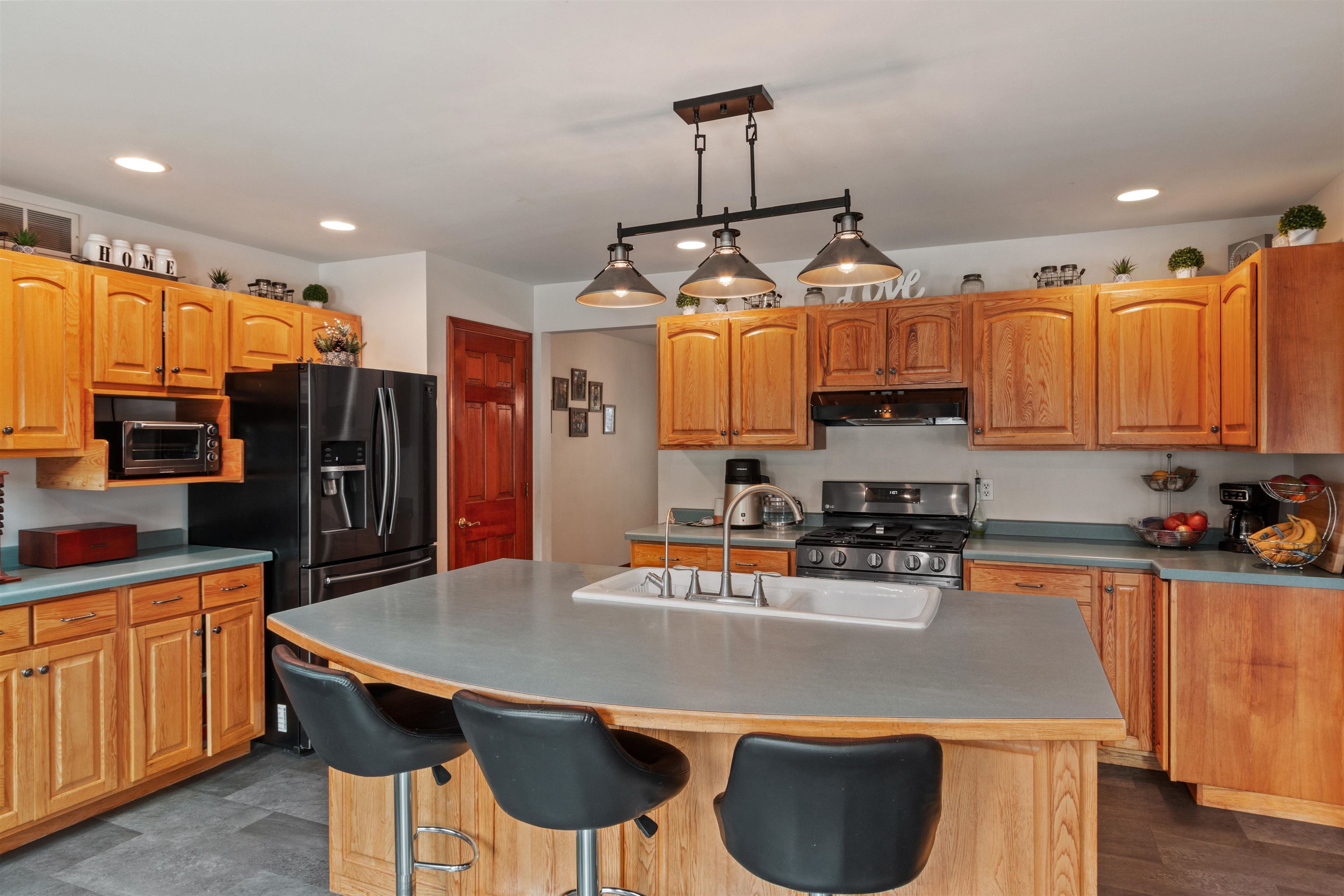 5429 Pinewood Drive