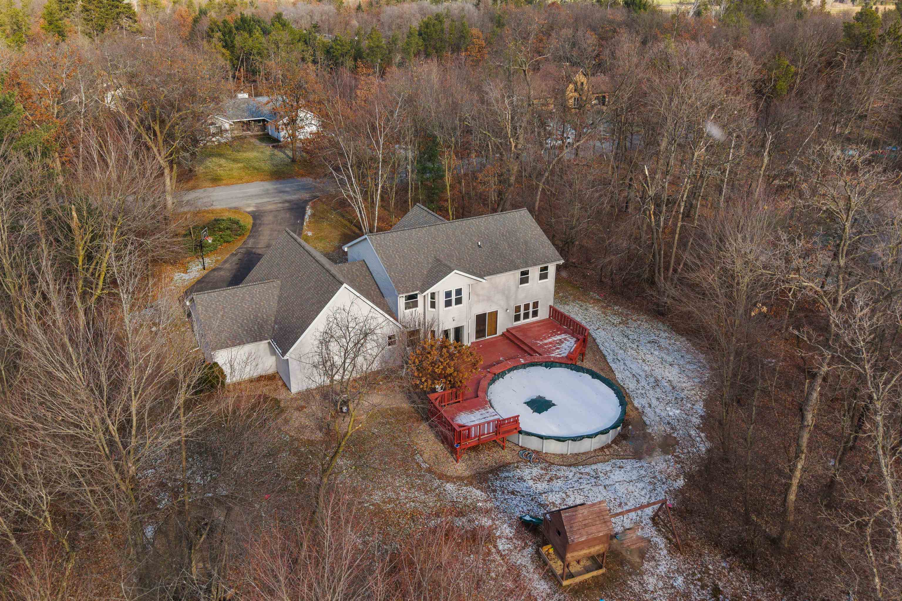 5429 Pinewood Drive