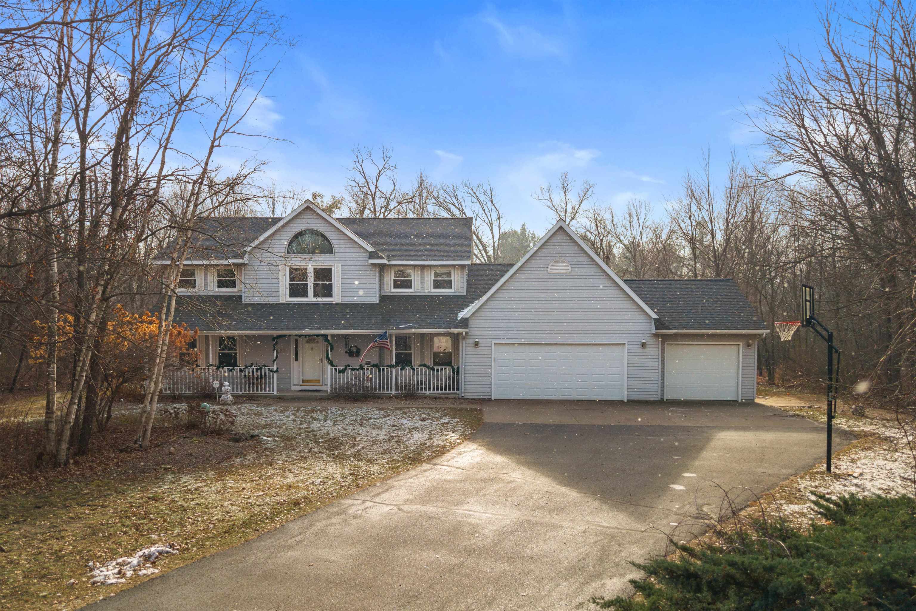 5429 Pinewood Drive