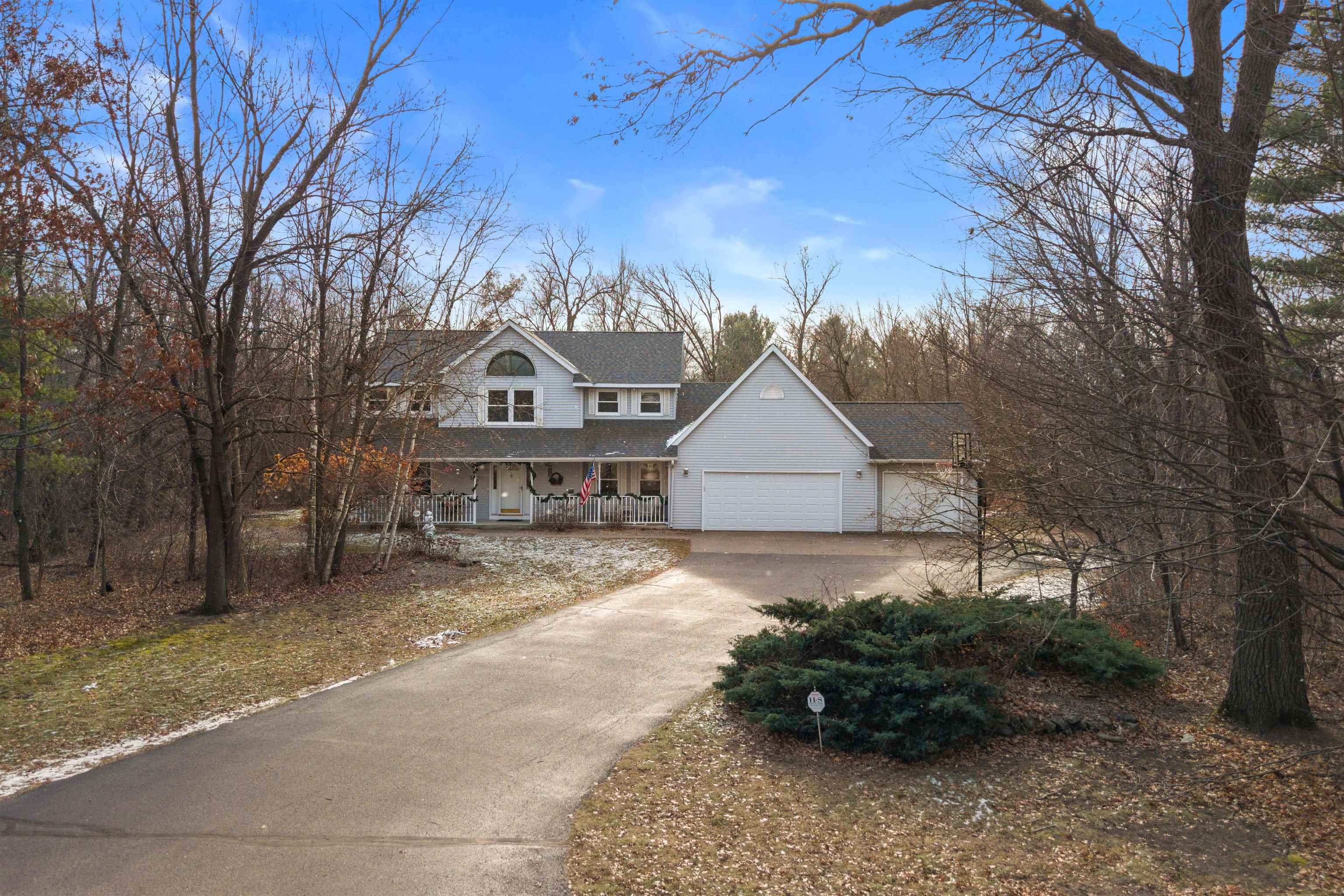 5429 Pinewood Drive
