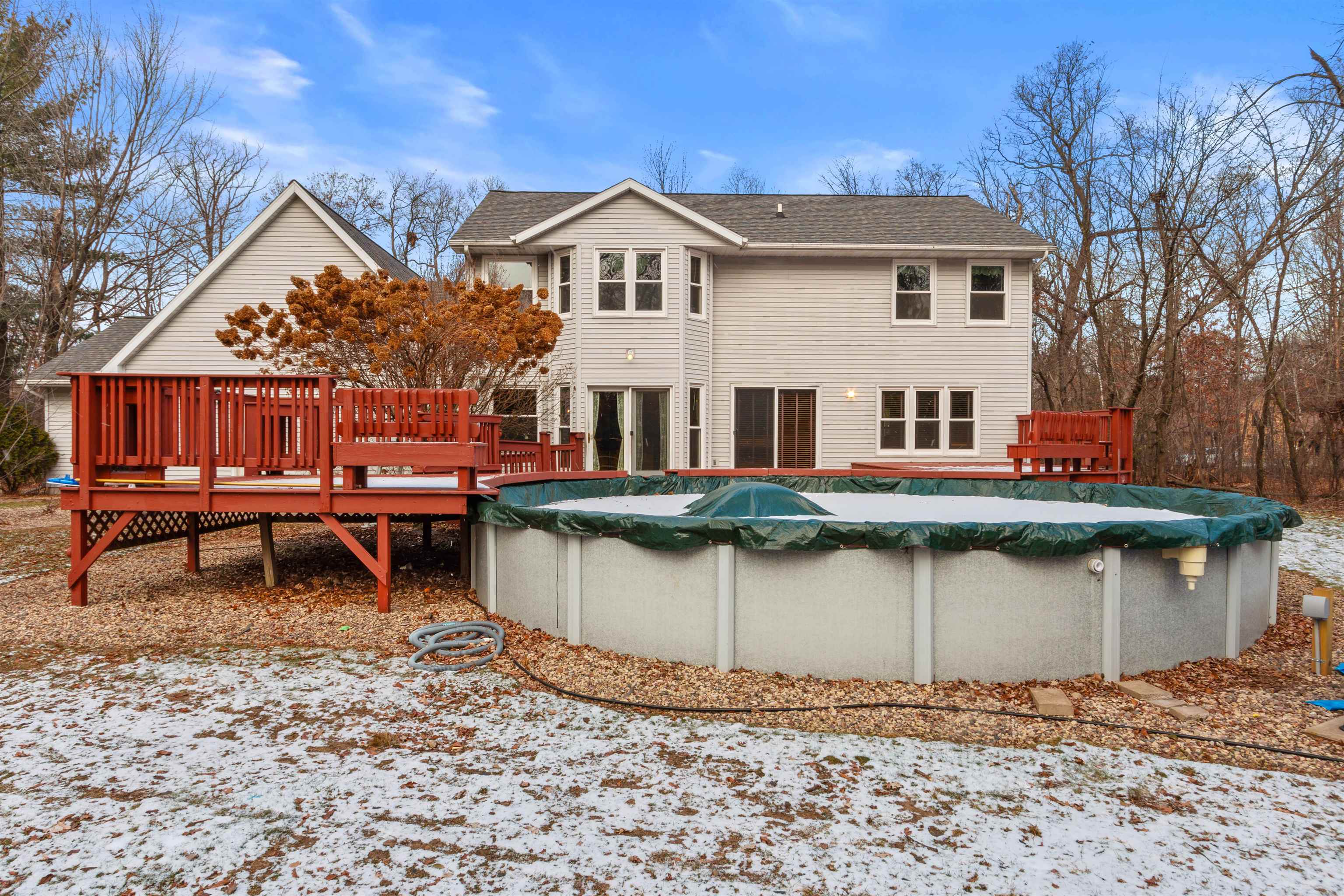 5429 Pinewood Drive
