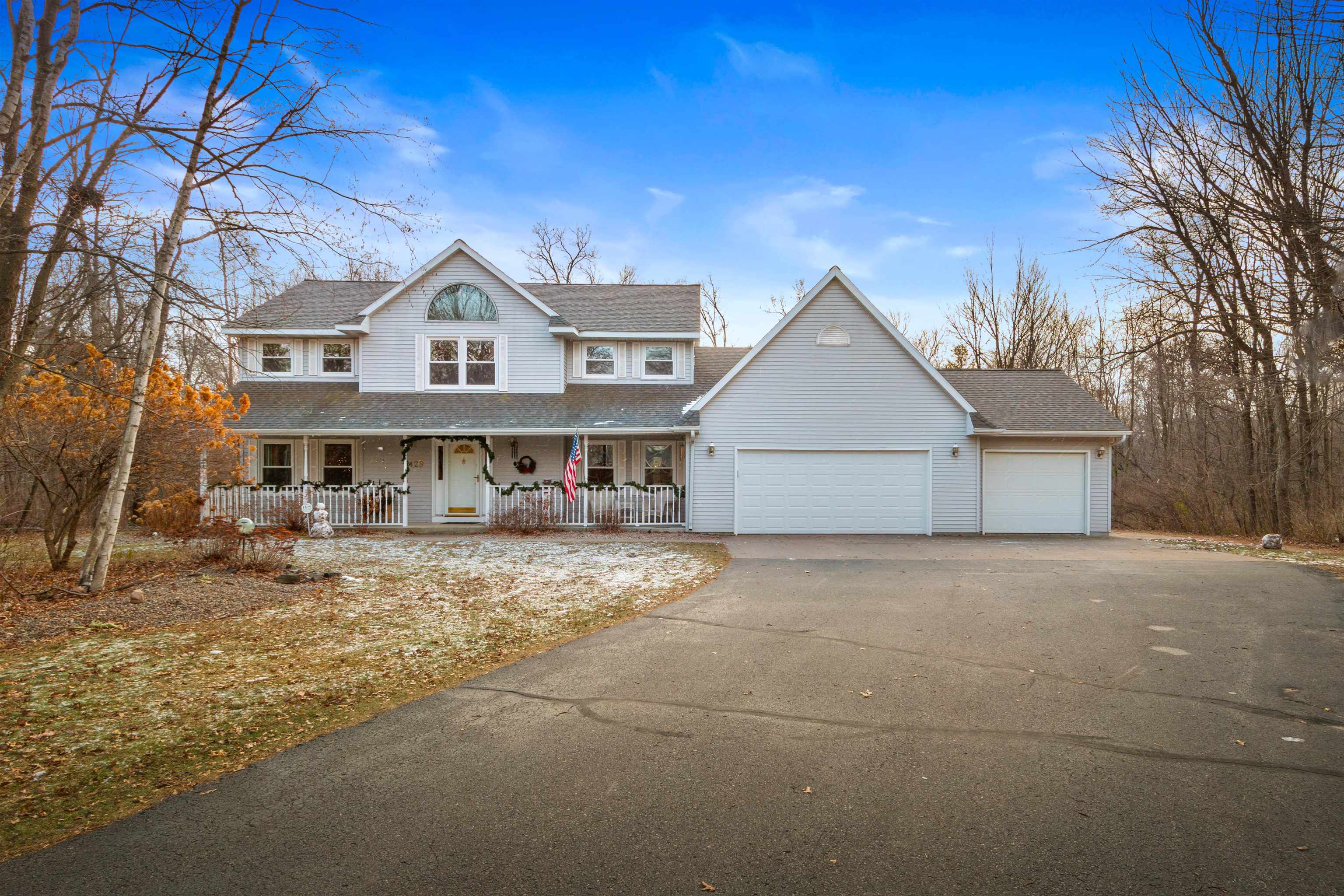 5429 Pinewood Drive