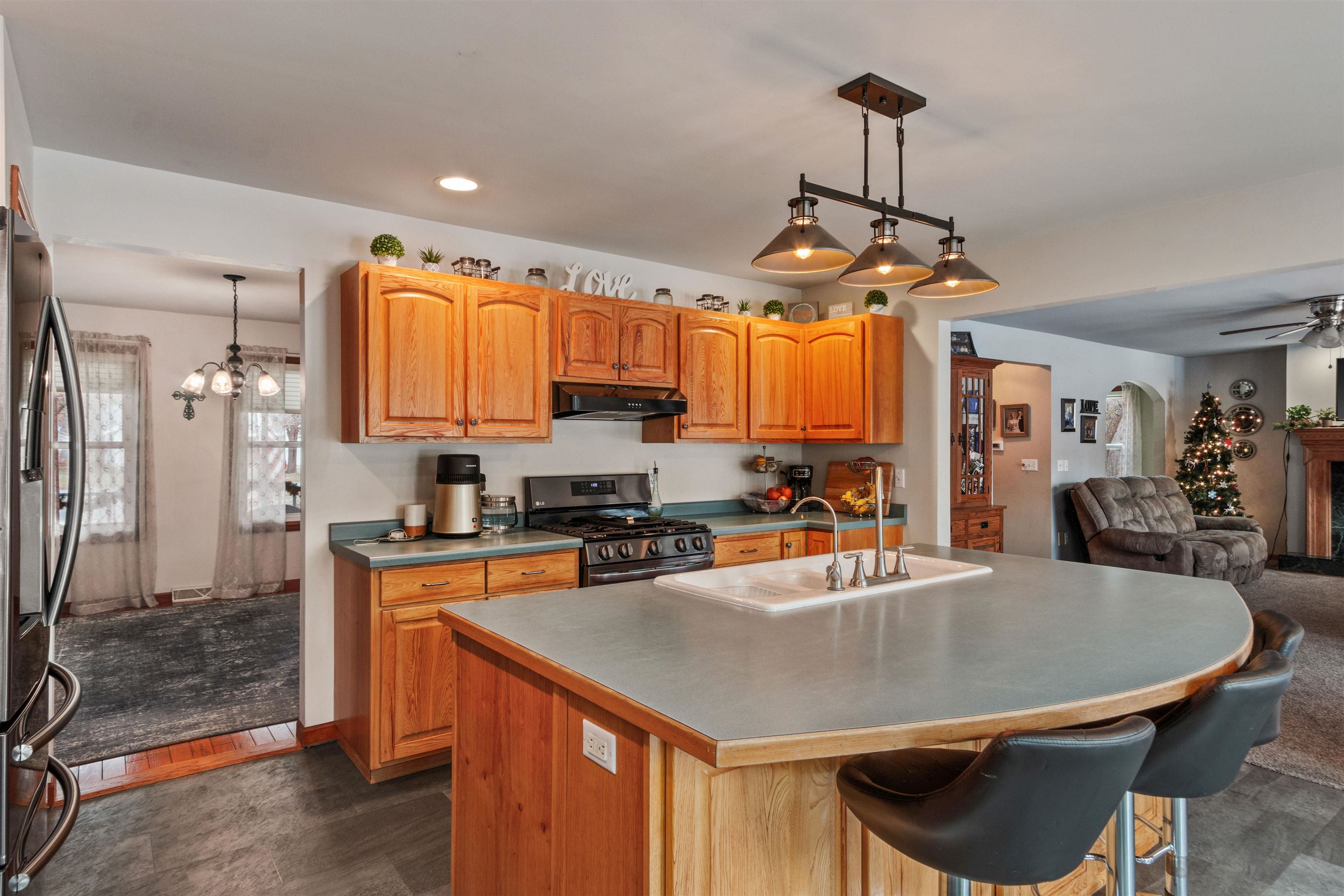 5429 Pinewood Drive
